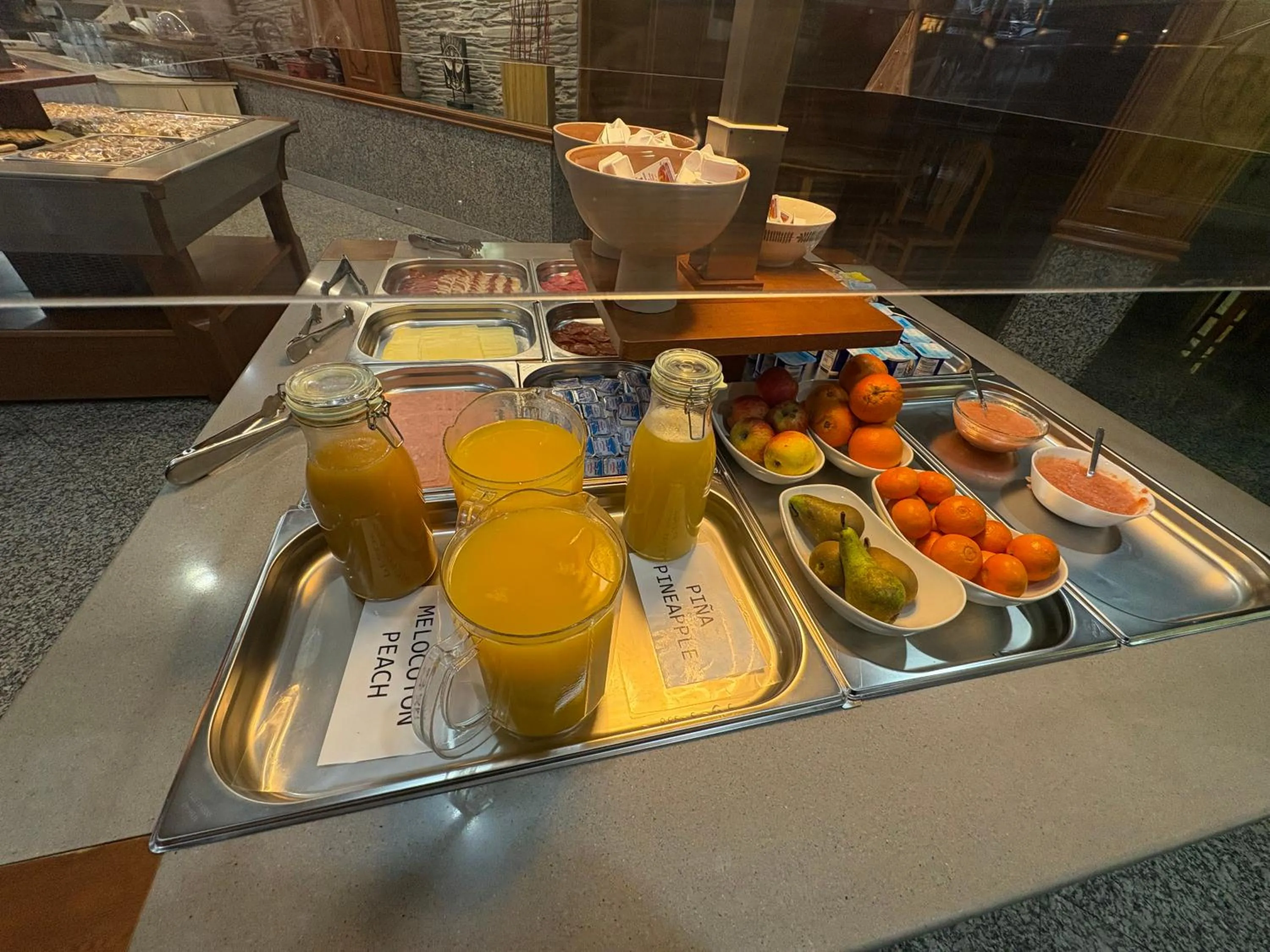 Breakfast in Hotel Los Olmos