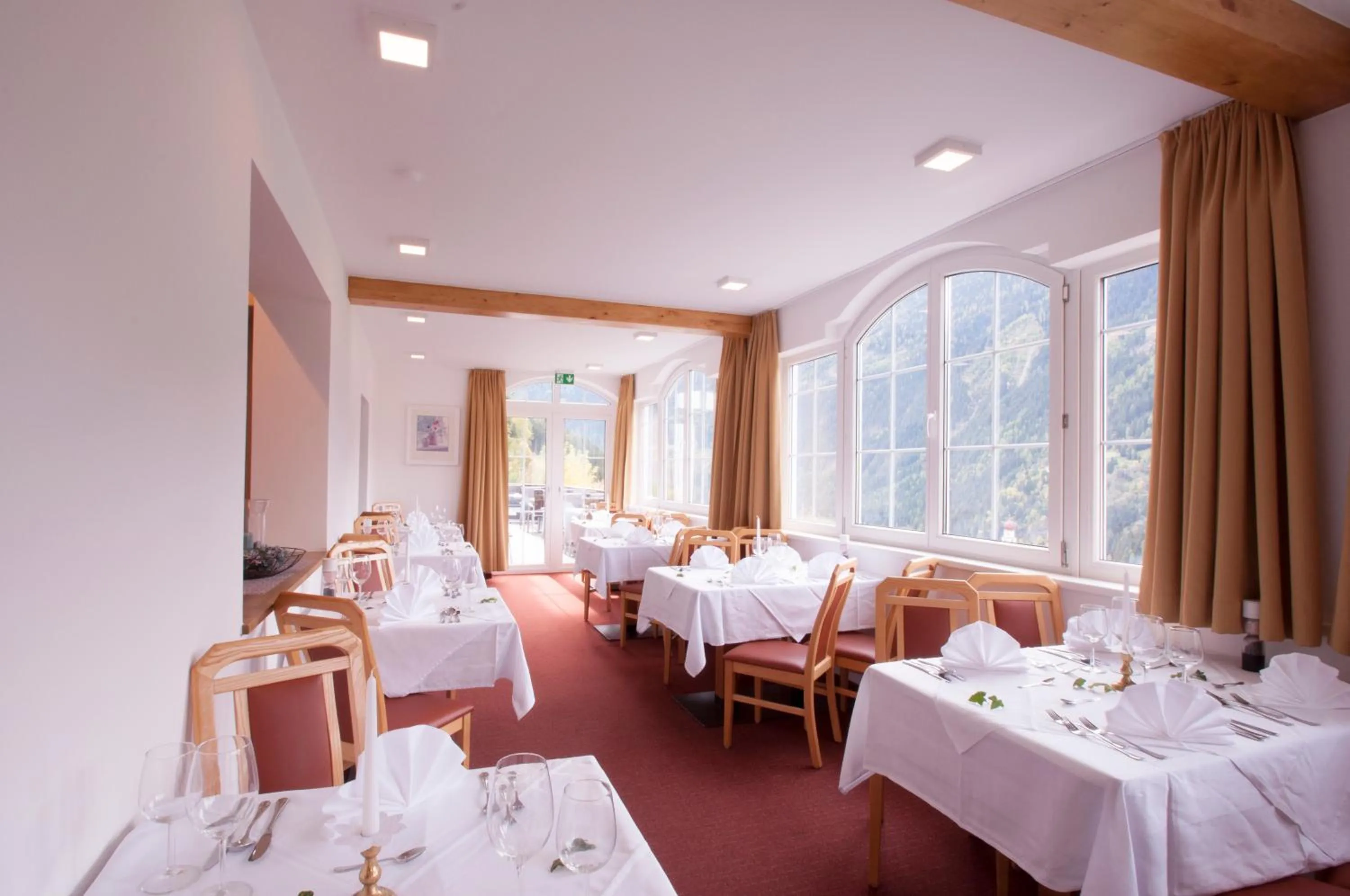 Restaurant/places to eat in Hotel Alpenfriede