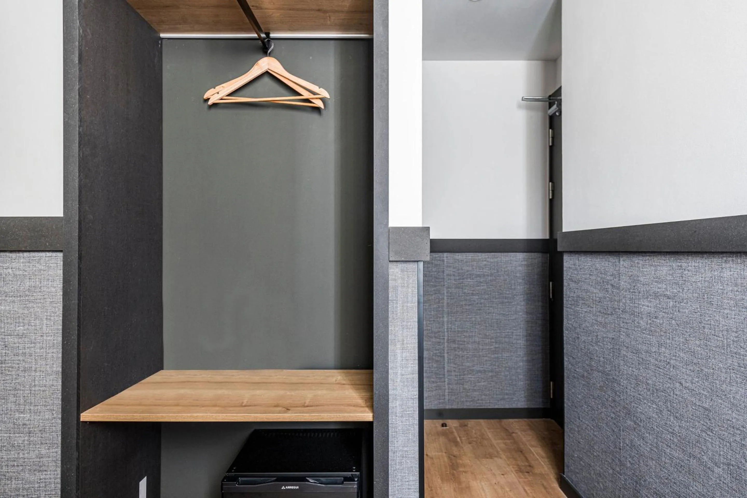 wardrobe in BYPILLOW San Mamés