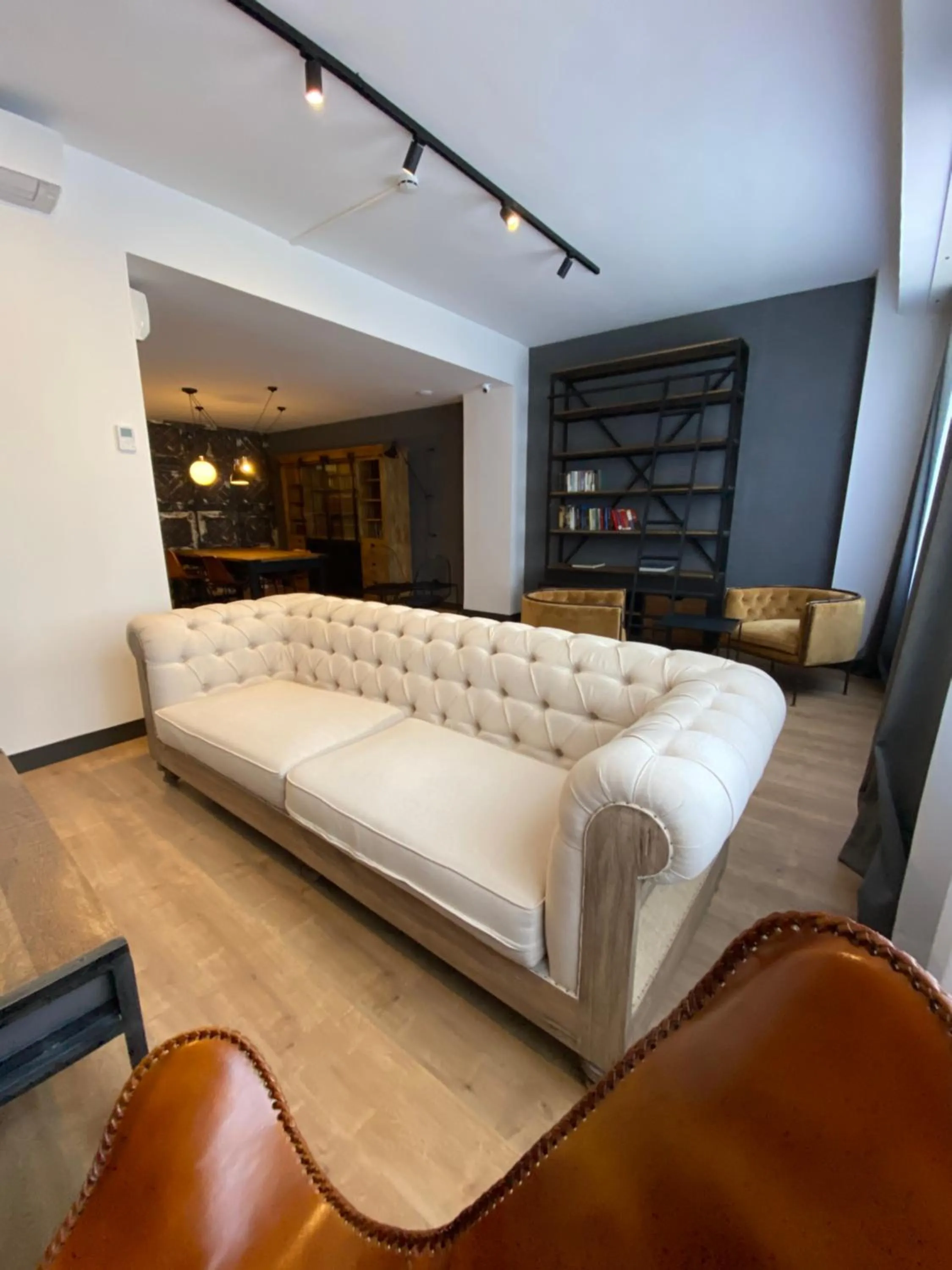 Living room in BYPILLOW San Mamés