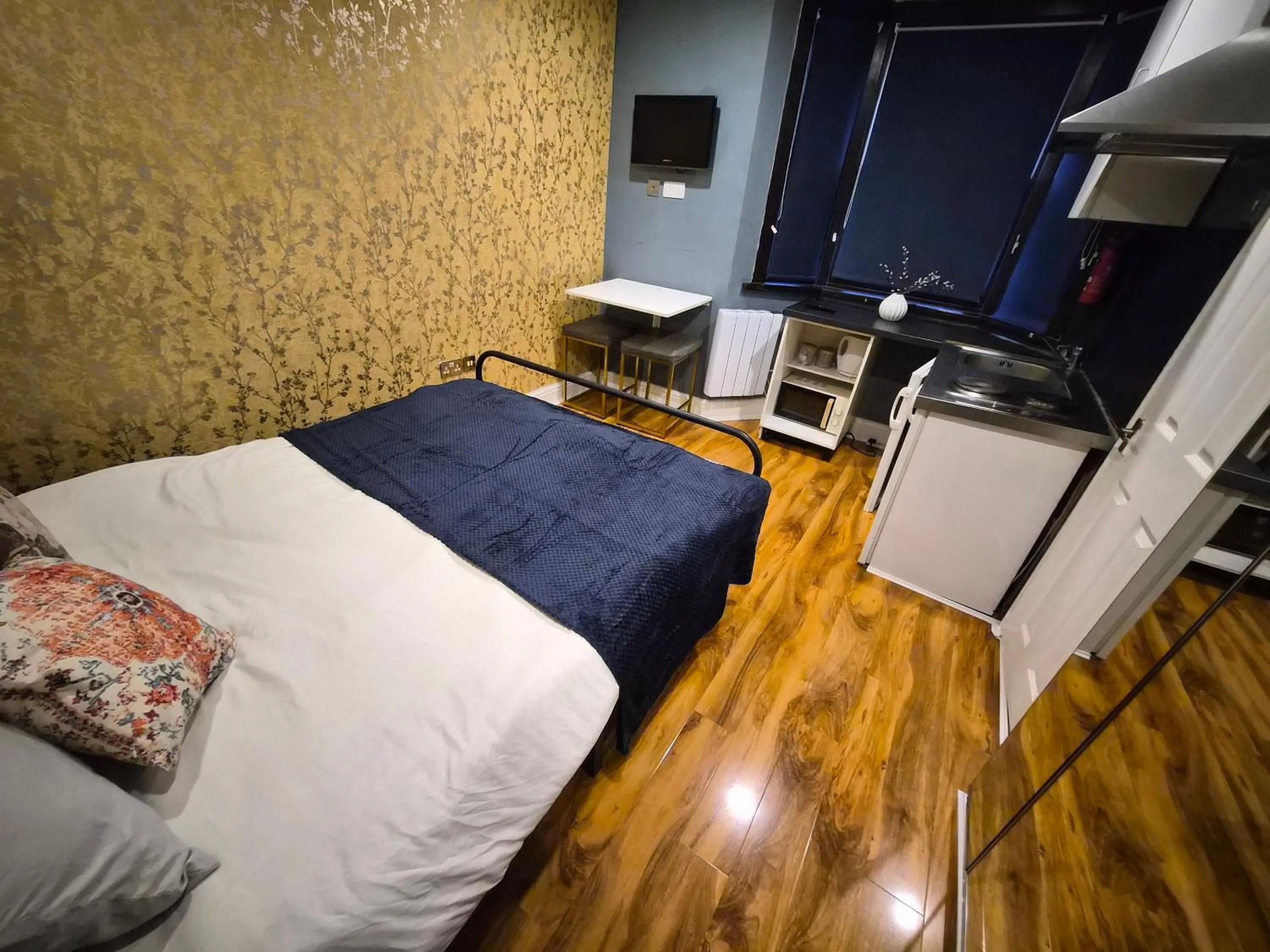 Bed in Dodi Aparts London, near Stratford close to tube station