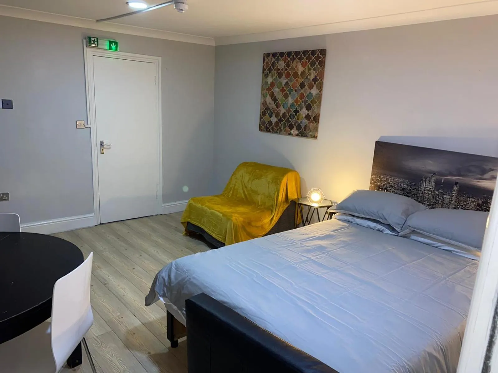 Bed in Dodi Aparts London, near Stratford close to tube station