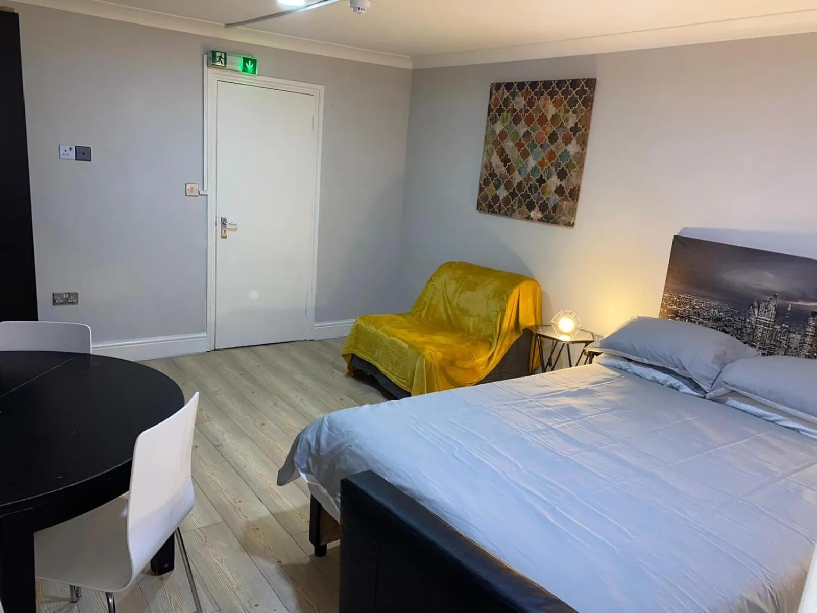 Bed in Dodi Aparts London, near Stratford close to tube station