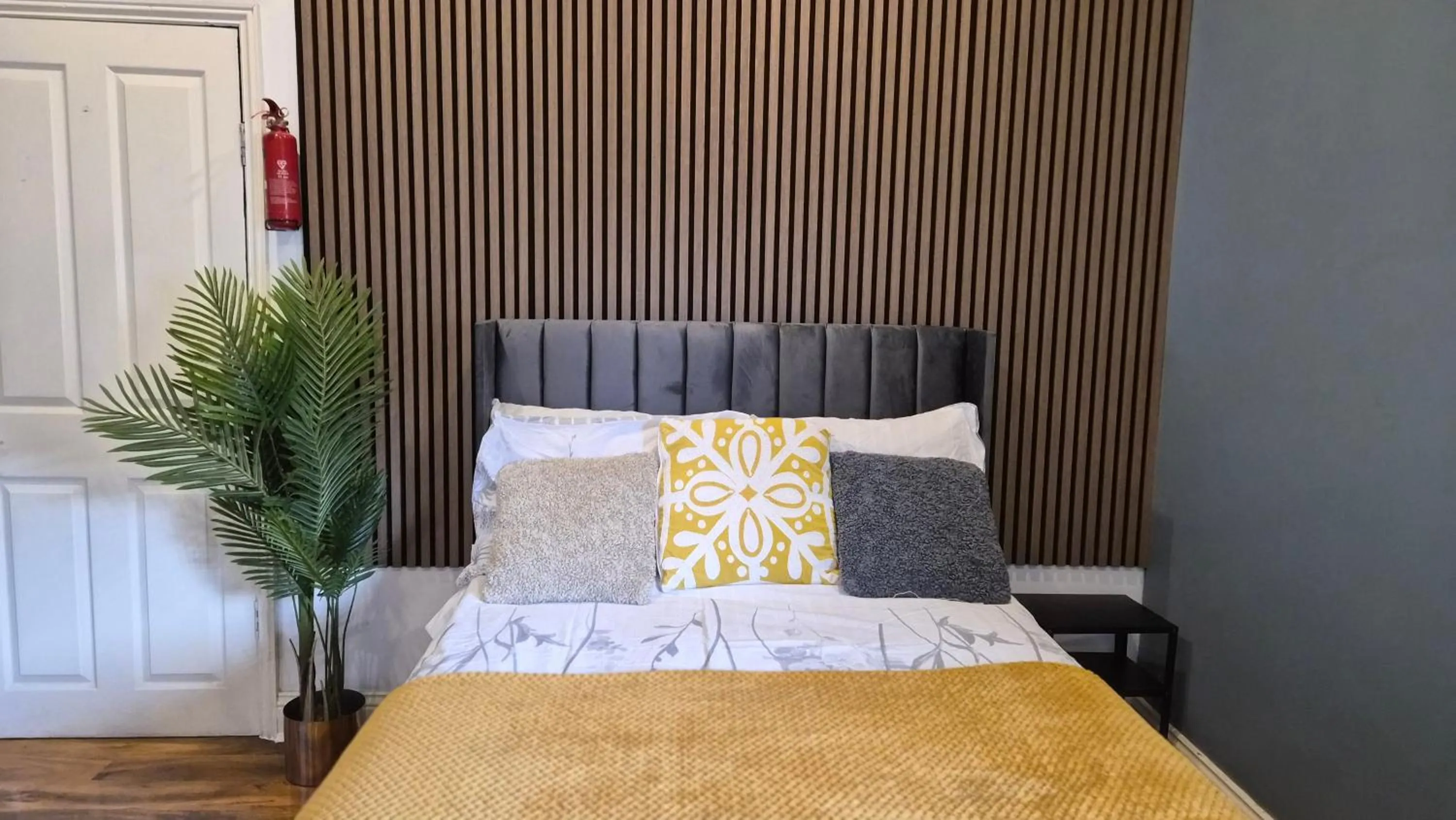 Bed in Dodi Aparts London, near Stratford close to tube station