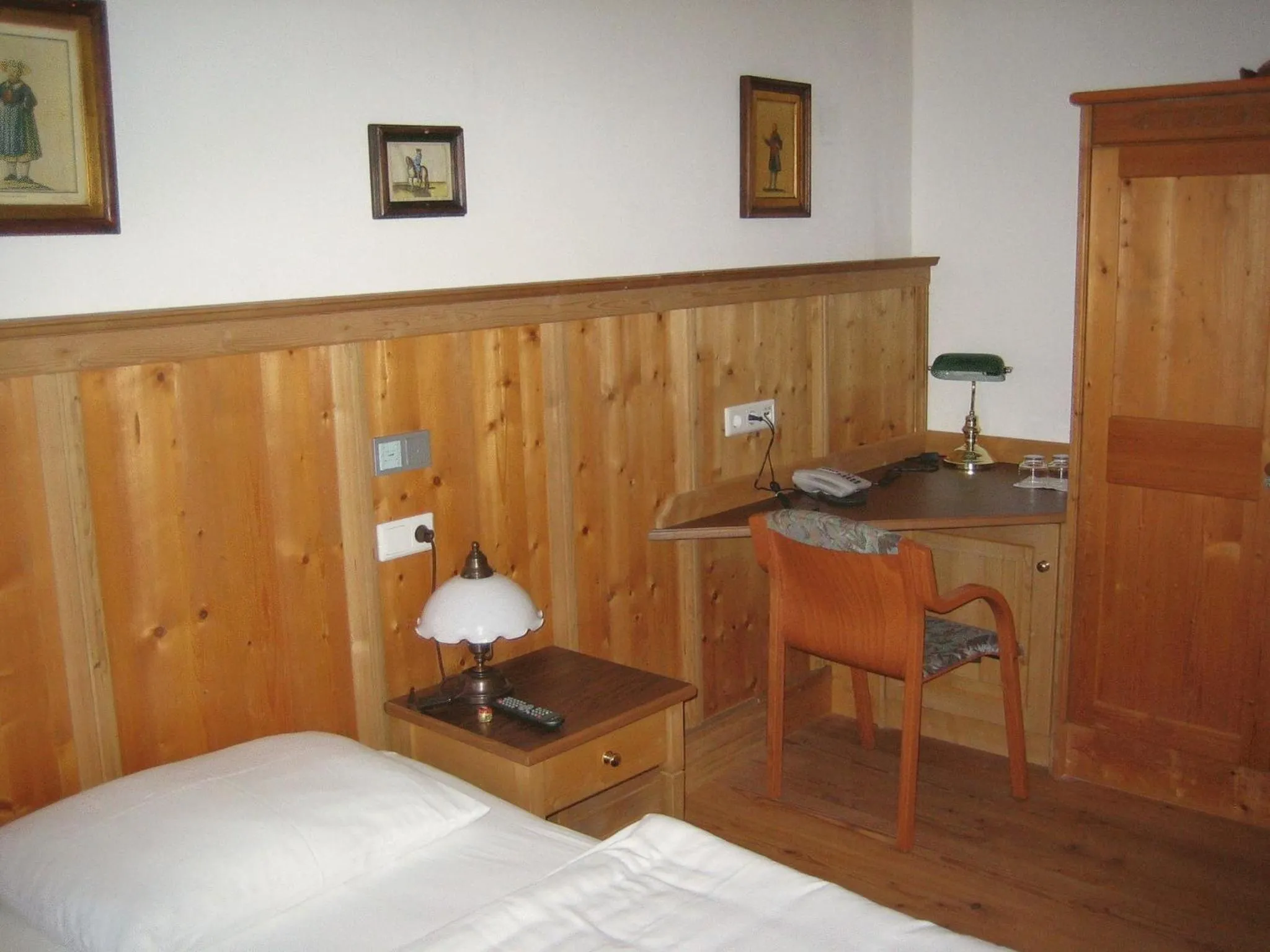 Photo of the whole room, Bed in Gasthof Hotel Doktorwirt