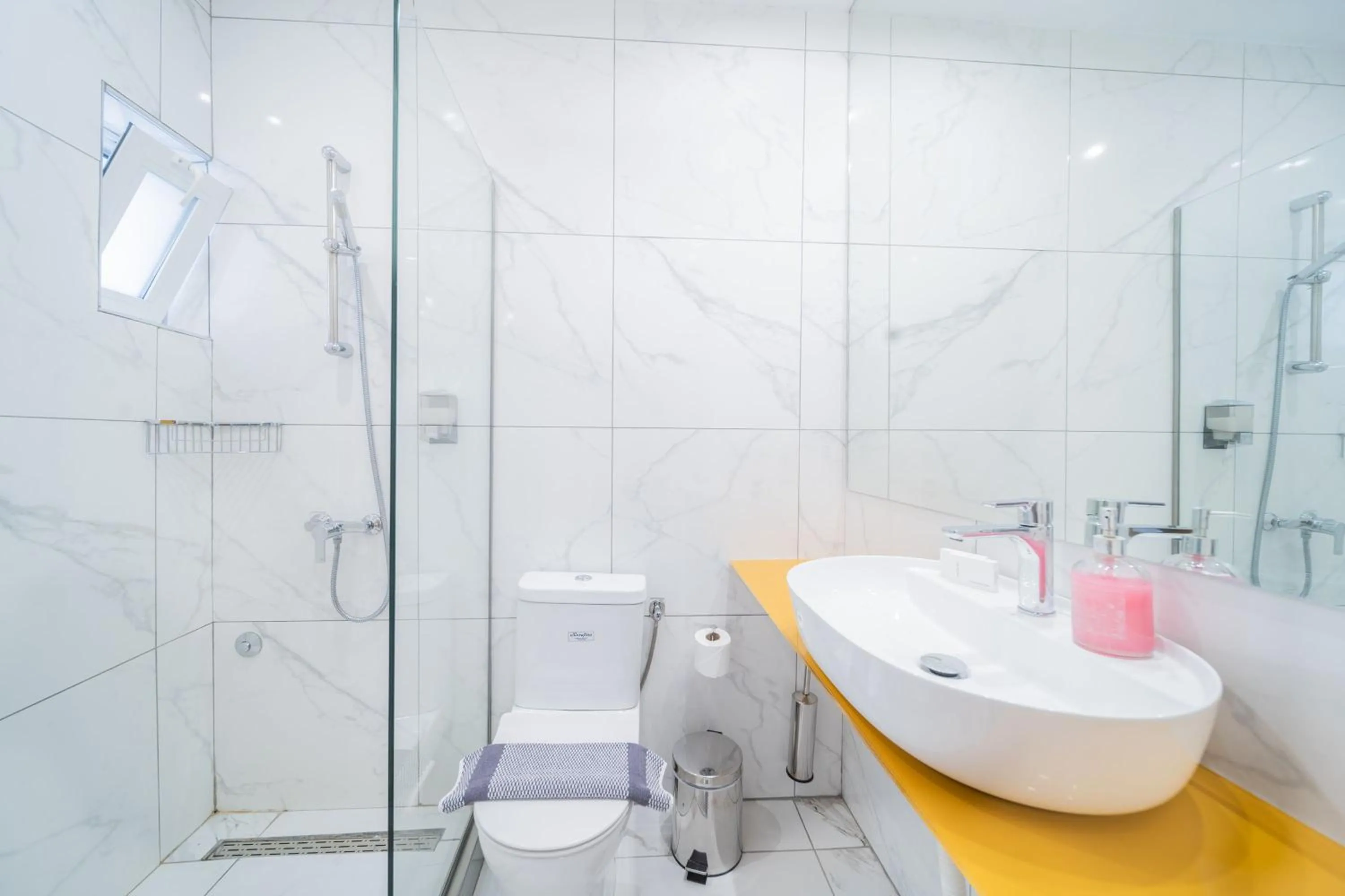 Shower in City Center Studios by Cretan Houses