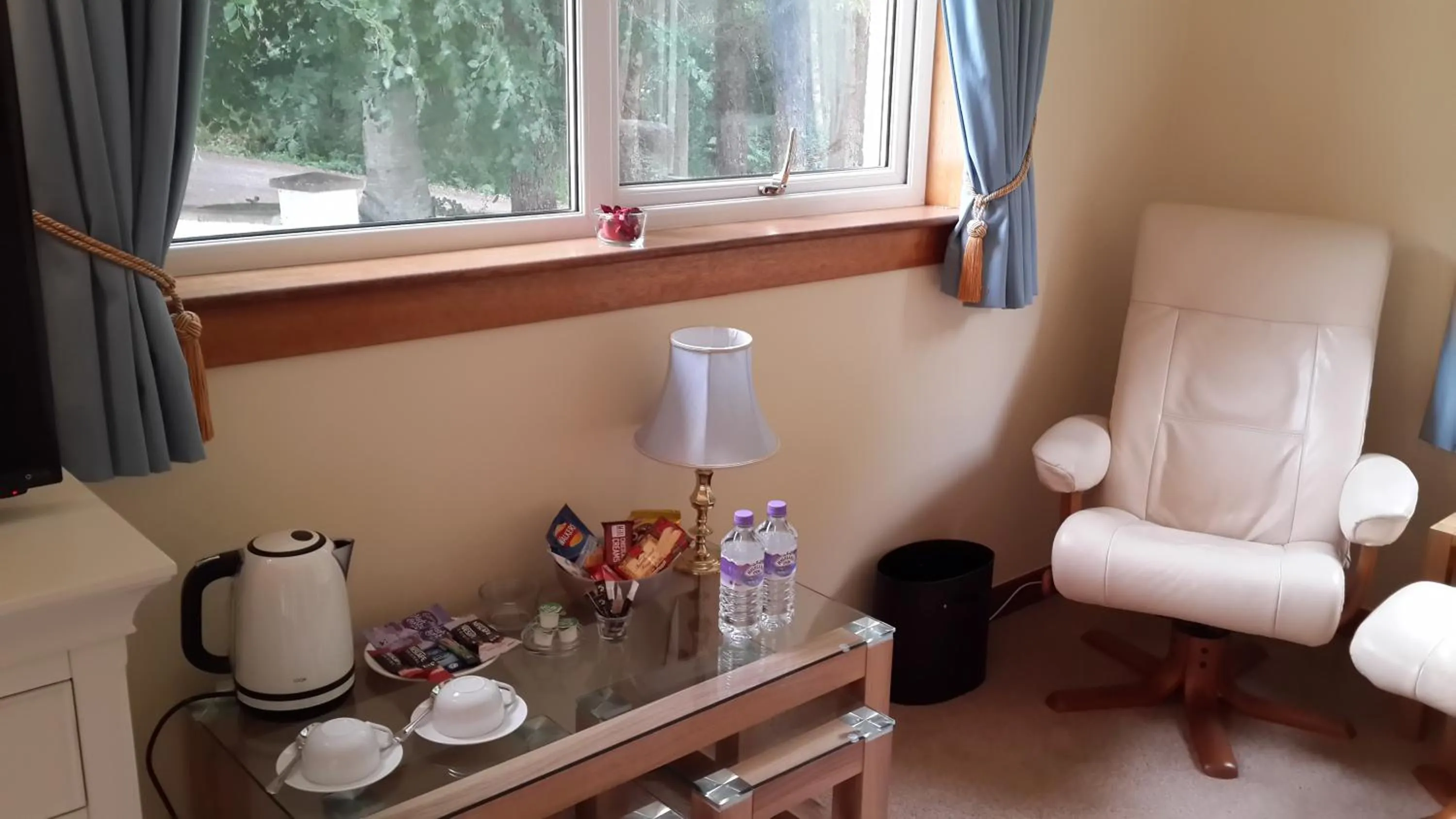 Coffee/tea facilities in High March