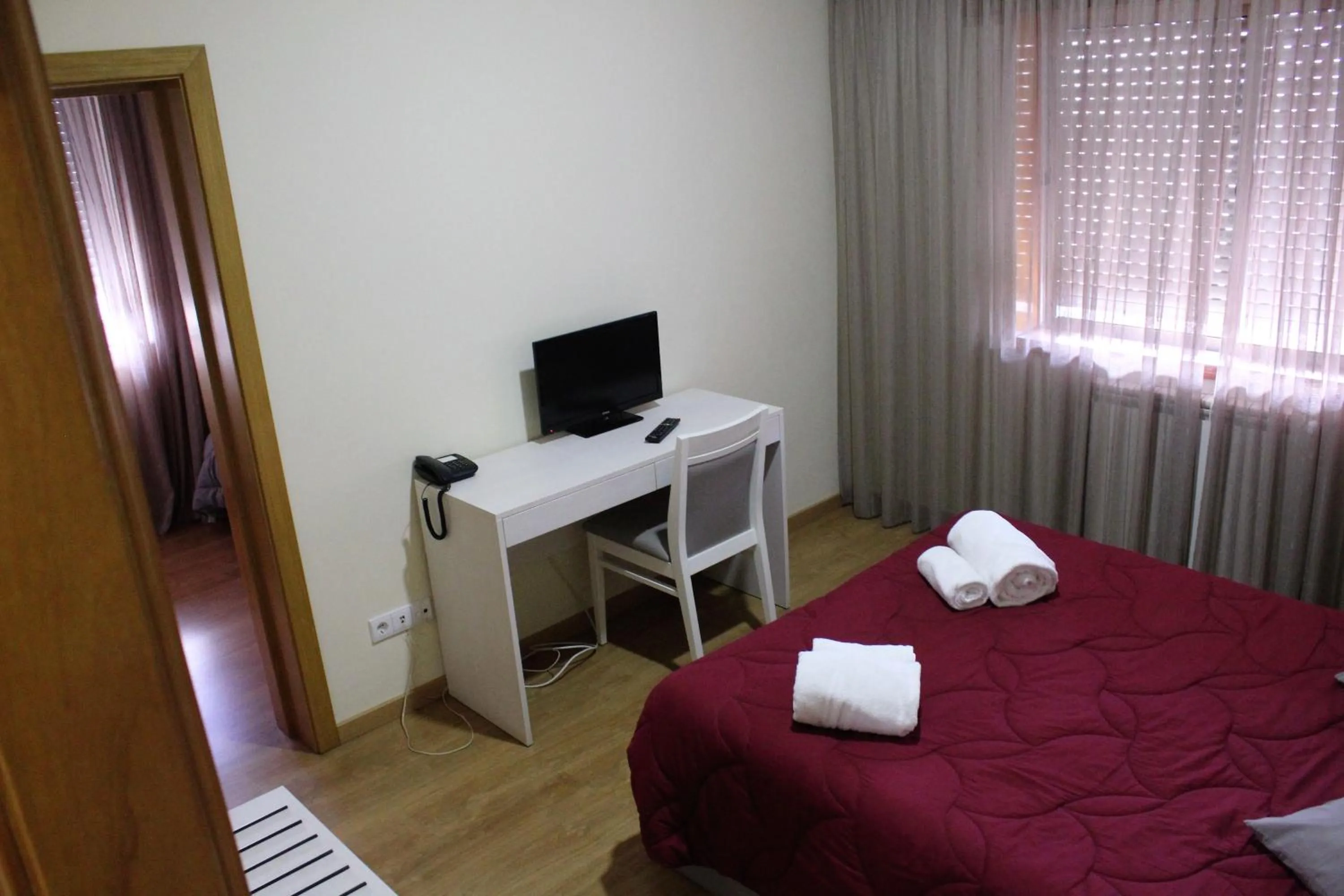 Bed in Hotel Jorge V