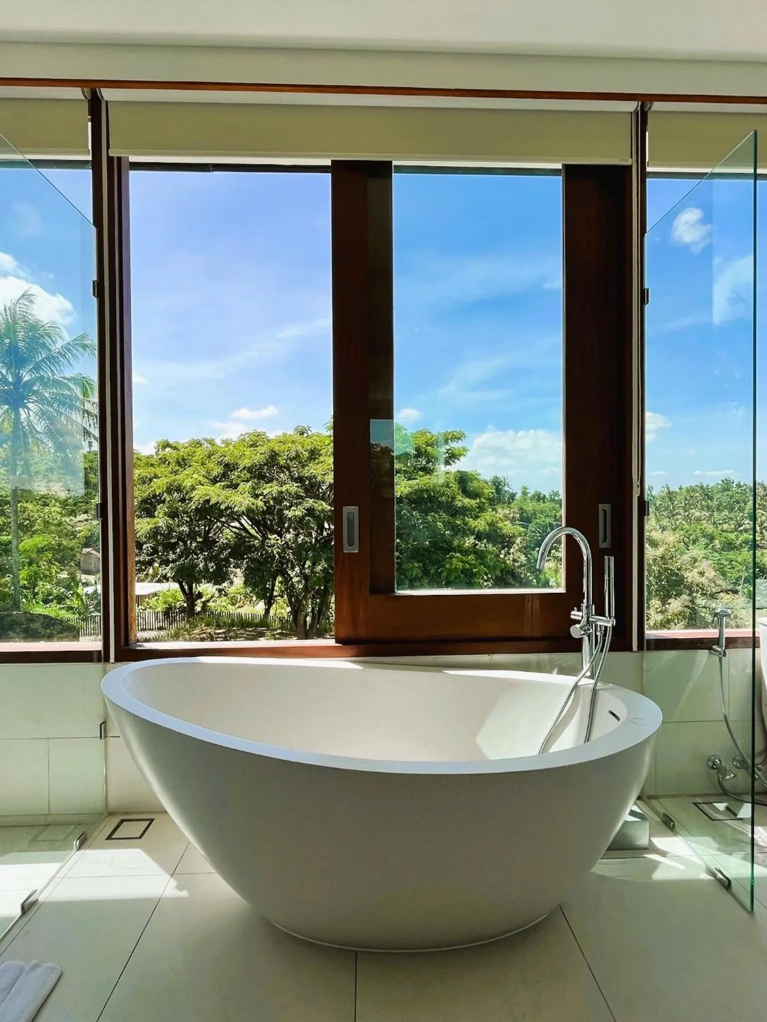 Bath in Selong Selo Resort and Villas