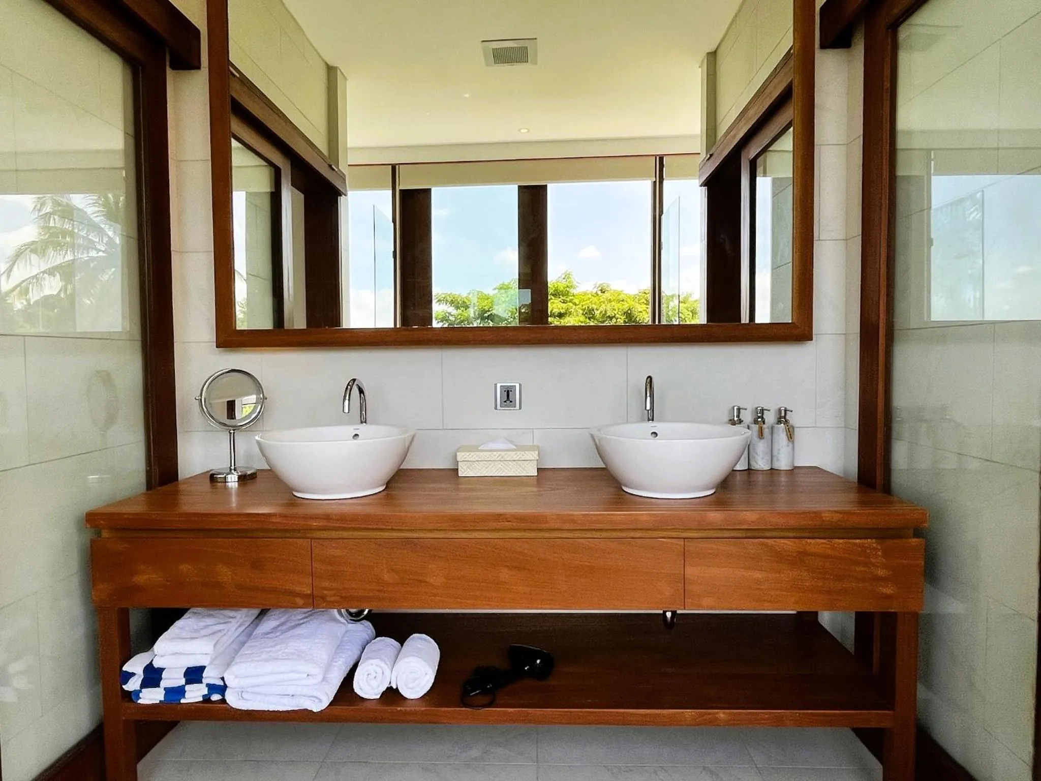 Bathroom in Selong Selo Resort and Villas