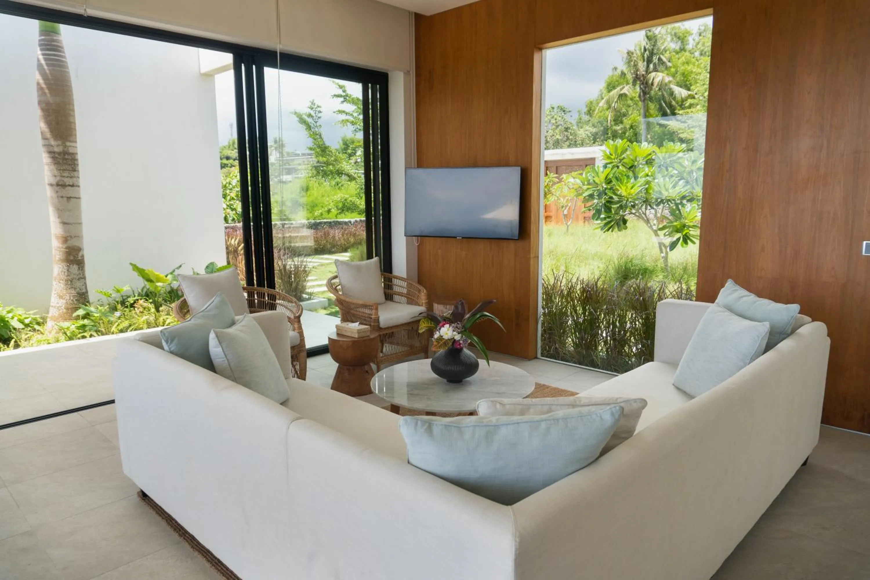 Living room in Selong Selo Resort and Villas