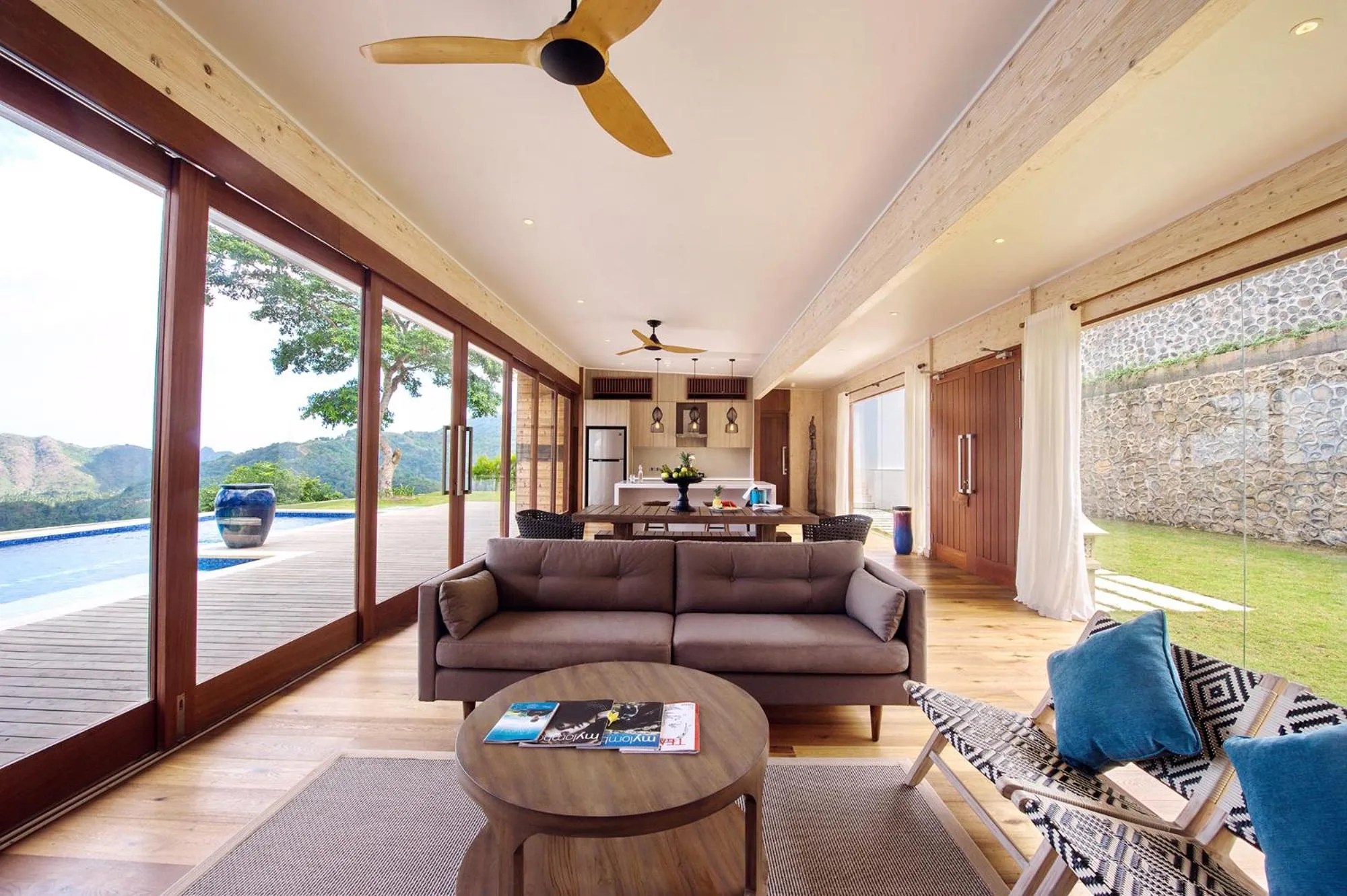 Living room in Selong Selo Resort and Villas