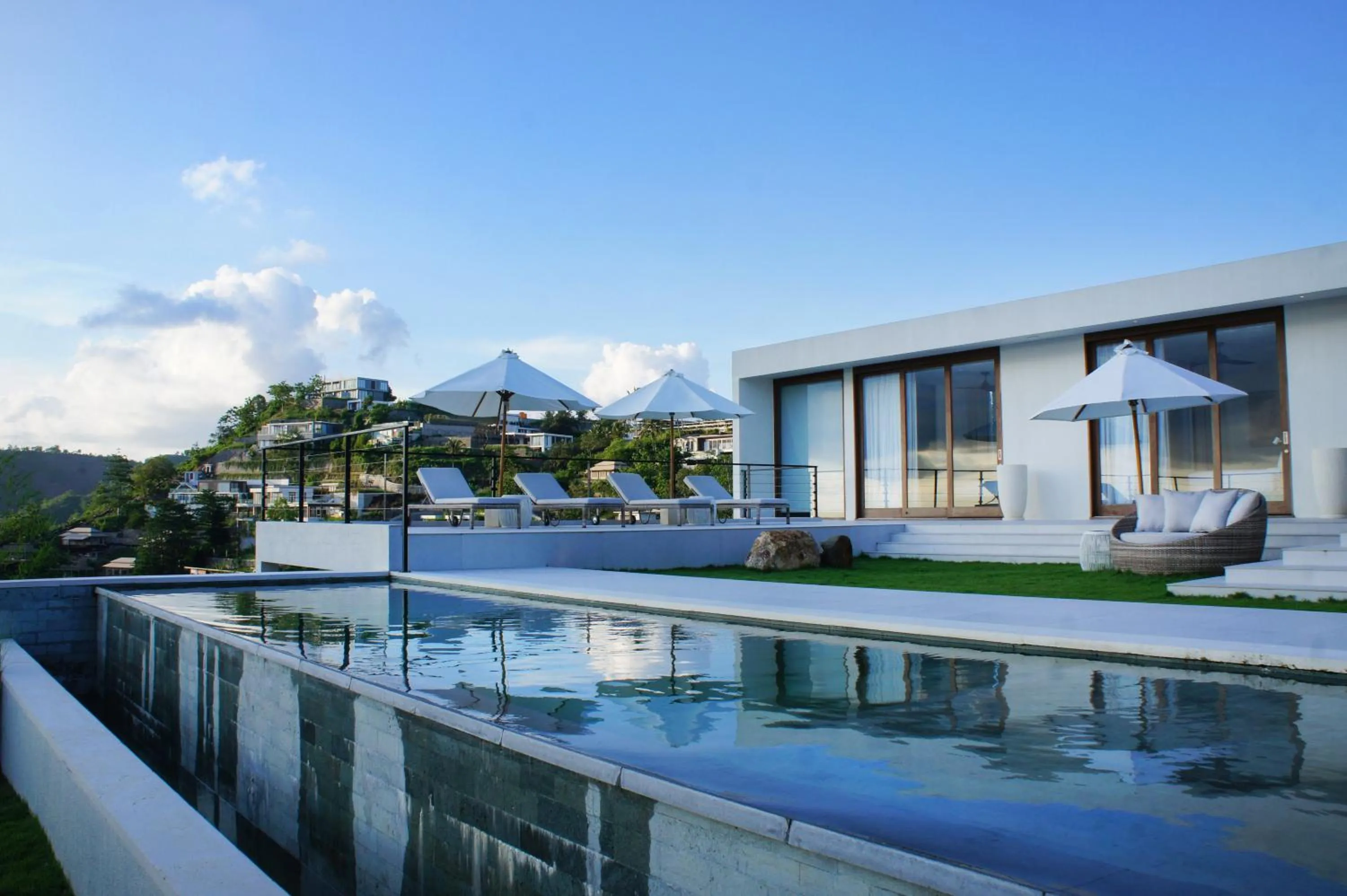 Swimming pool in Selong Selo Resort and Villas