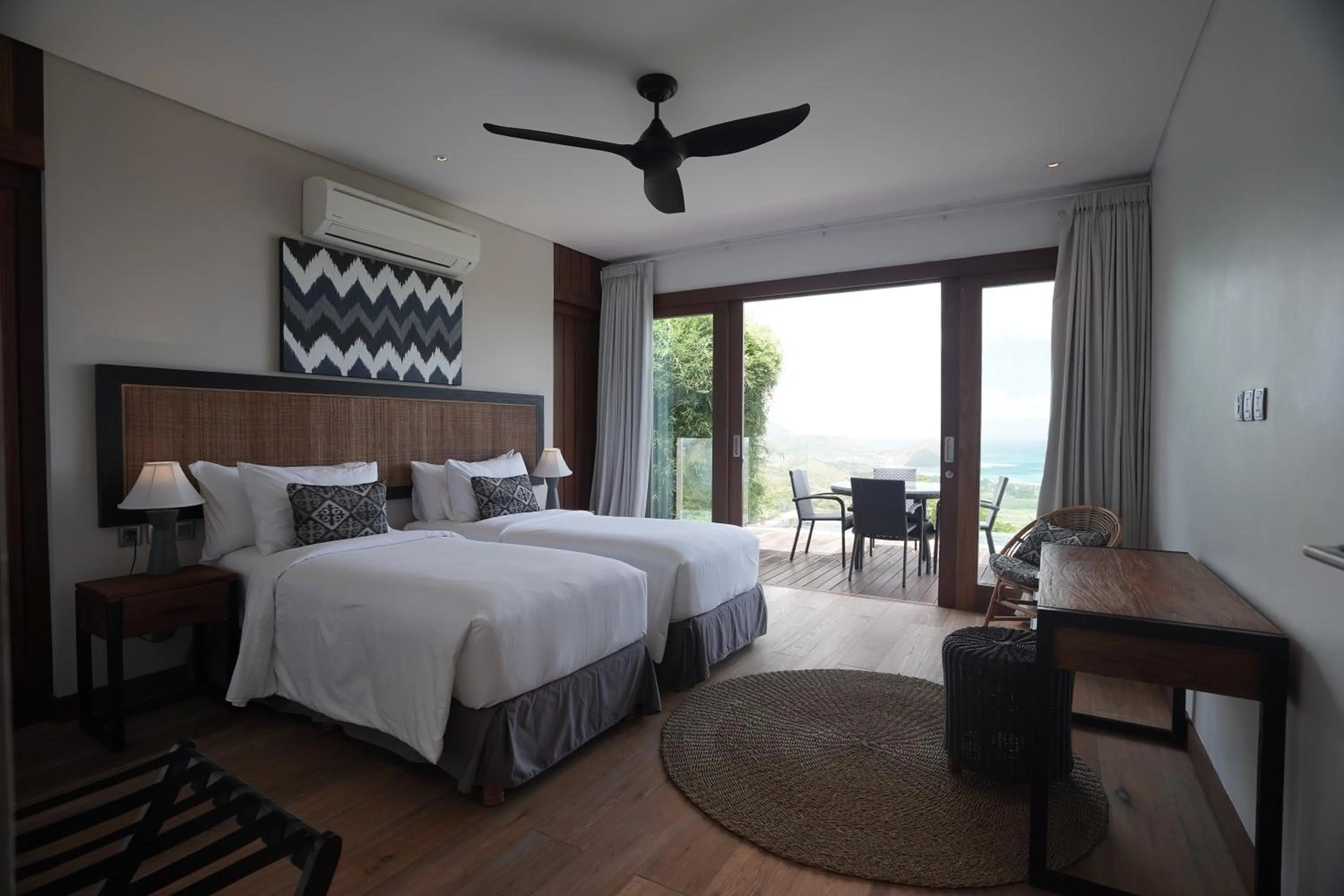 Bed in Selong Selo Resort and Villas
