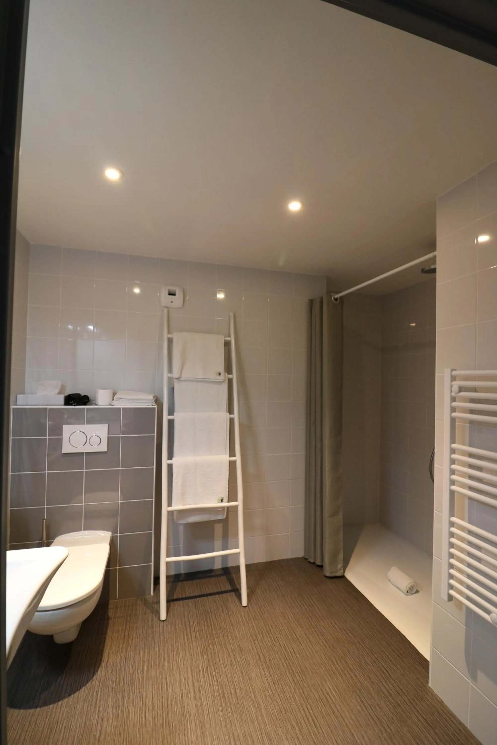 Bathroom in Hotel Le Virevent