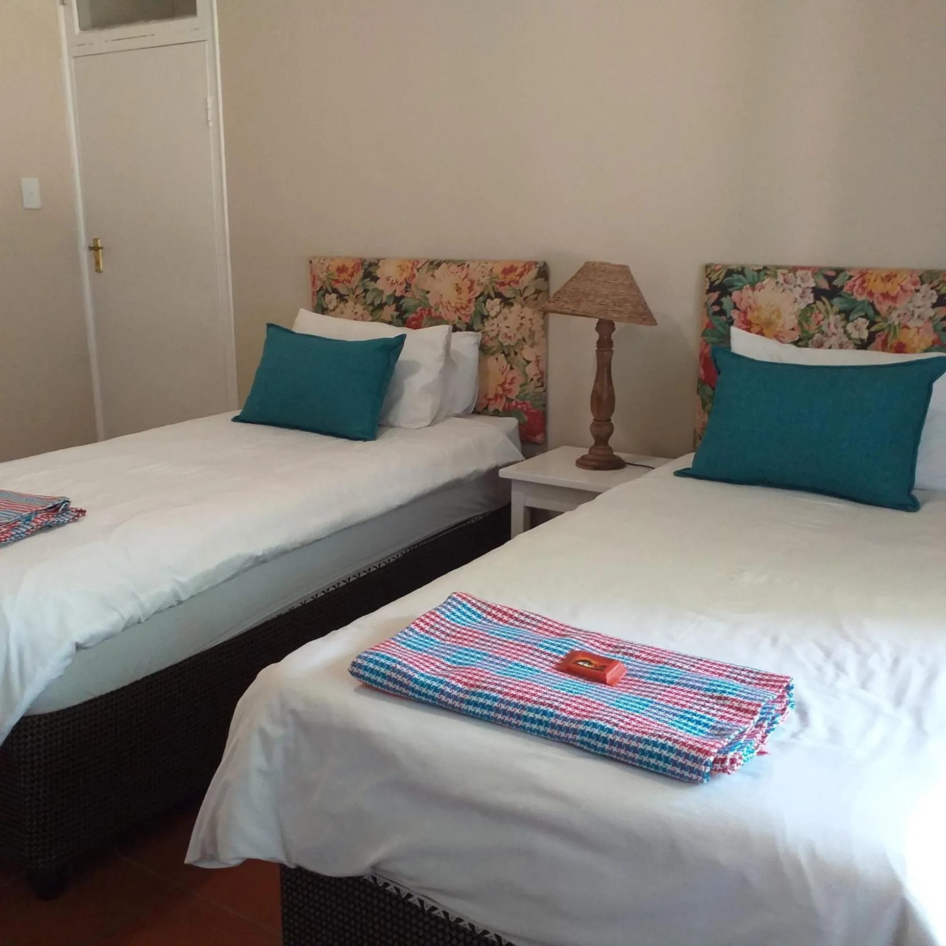 Bedroom, Bed in Sugar Hill Manor