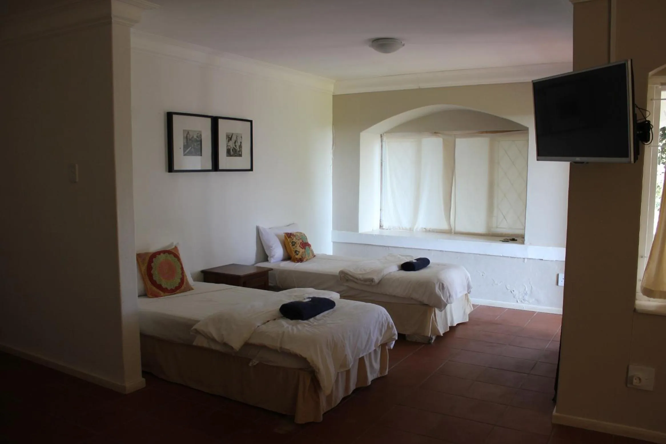 Bed in Sugar Hill Manor