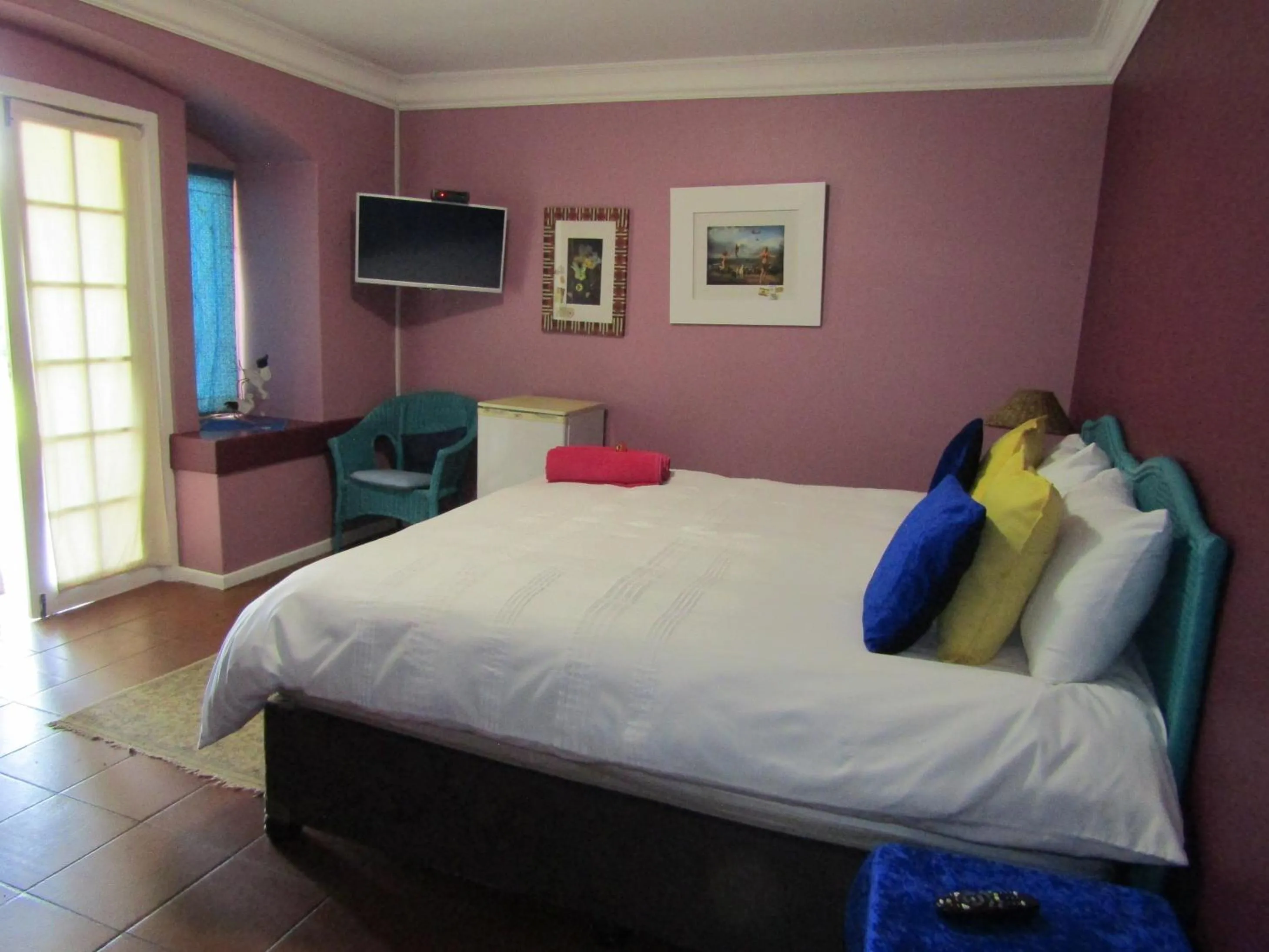 Bed in Sugar Hill Manor