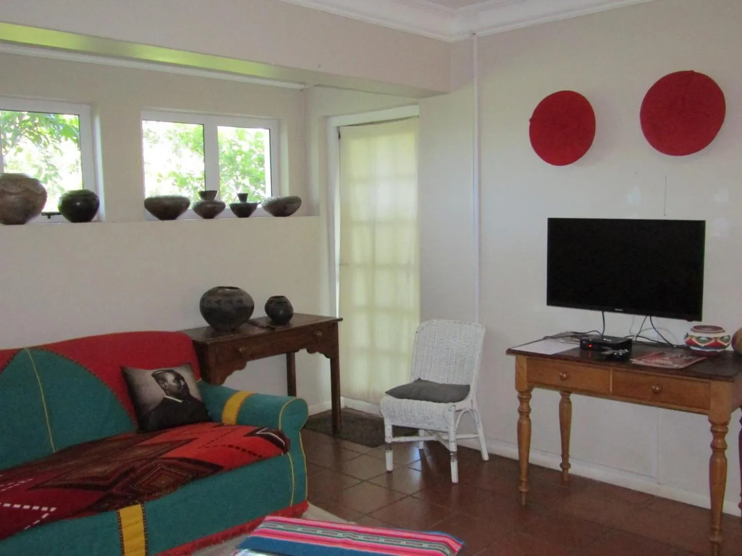 Living room in Sugar Hill Manor