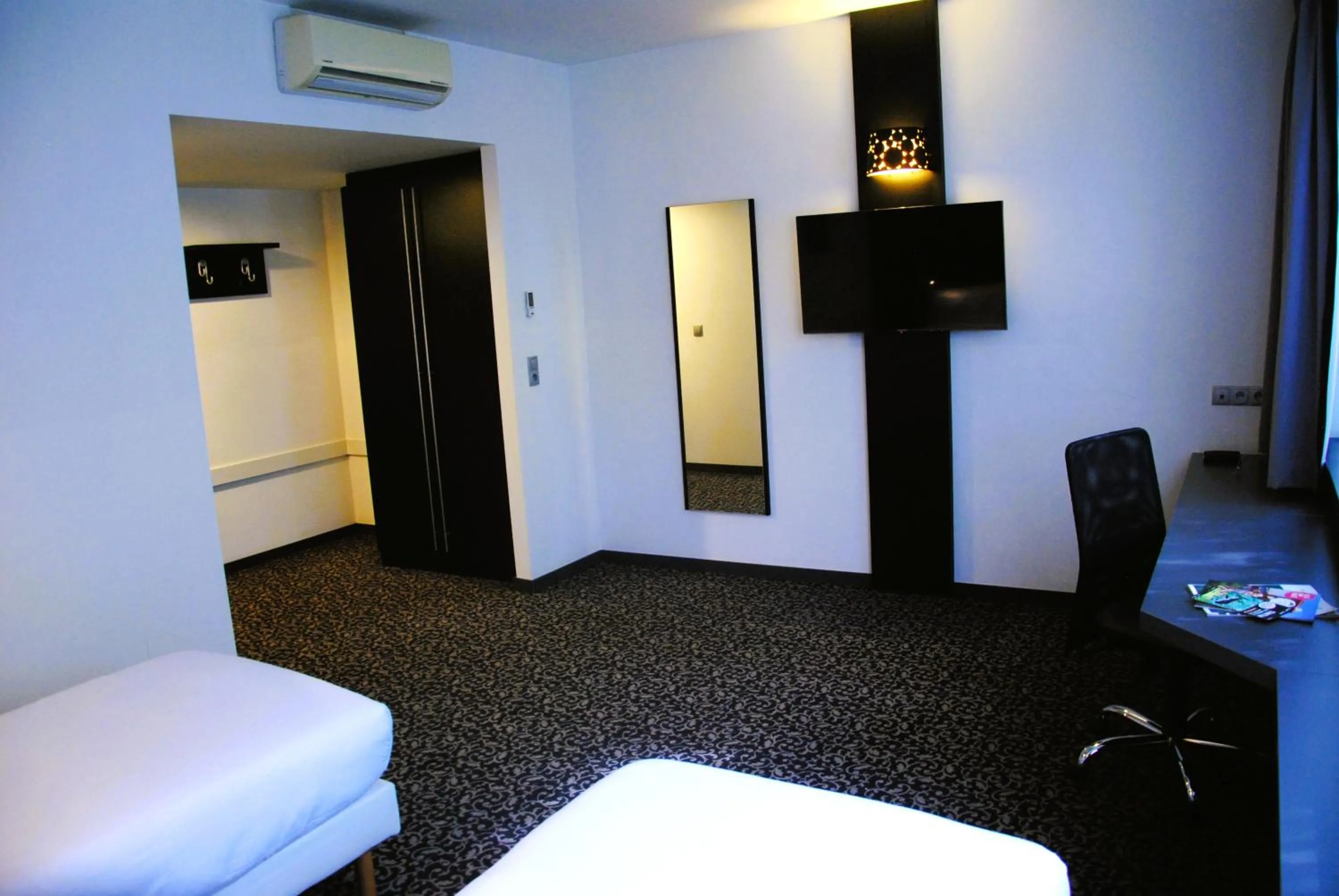 B&B HOTEL Brussels East Woluwe