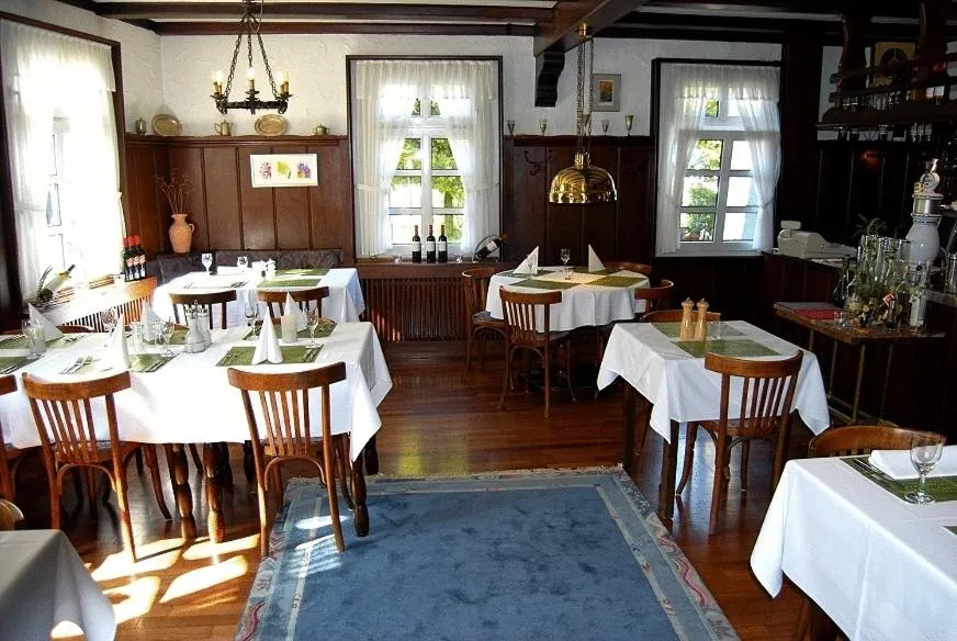 Restaurant/places to eat in Paciello Restaurant Hotel