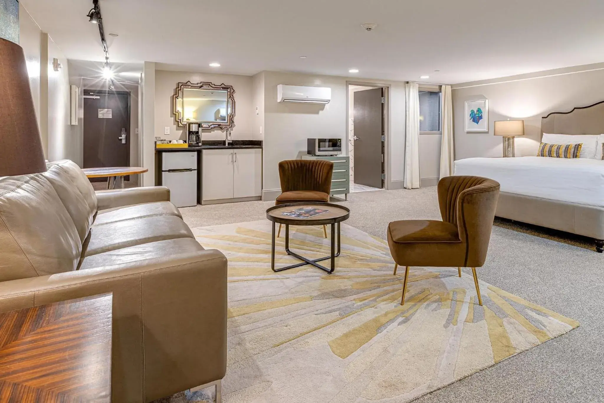 Downtown Nashville Large King Studio Suite - Unit 7 in Nashville Riverfront Lofts Downtown Nashville Large King Studio Suite - Unit 7 in Nashville Riverfront Lofts