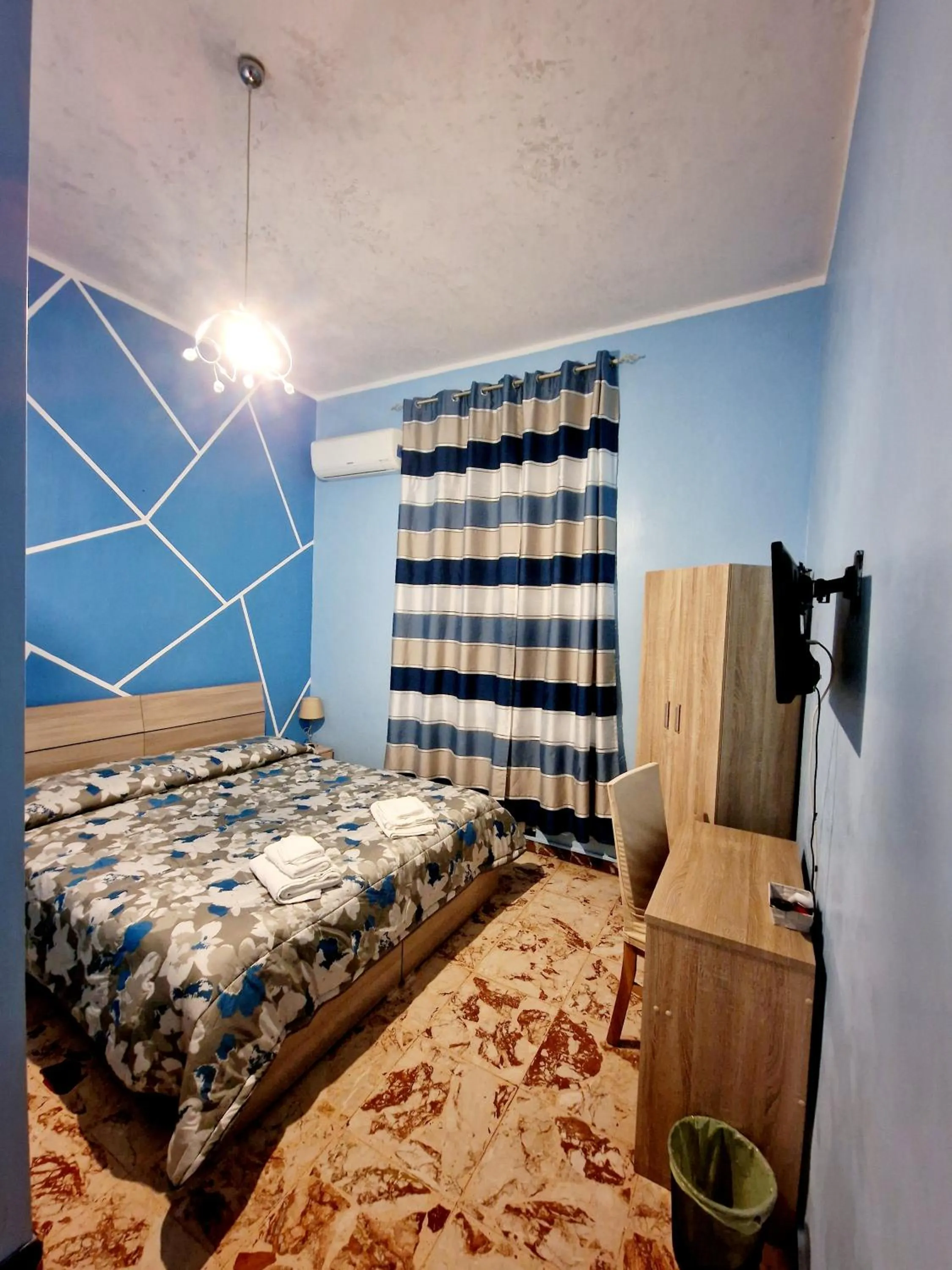 TV and multimedia, Bed in B&B Elisa