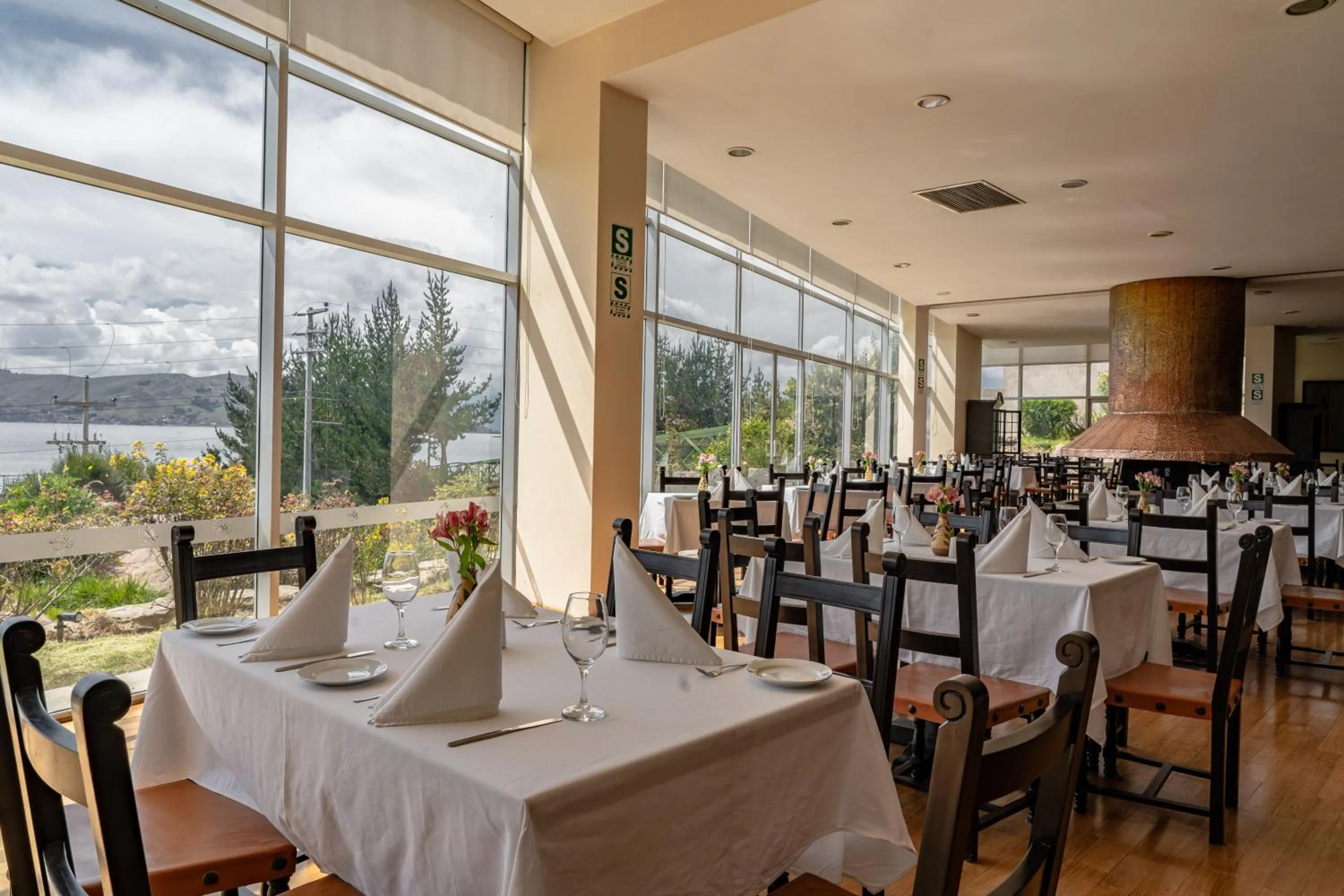 Restaurant/places to eat in Hotel Jose Antonio Puno