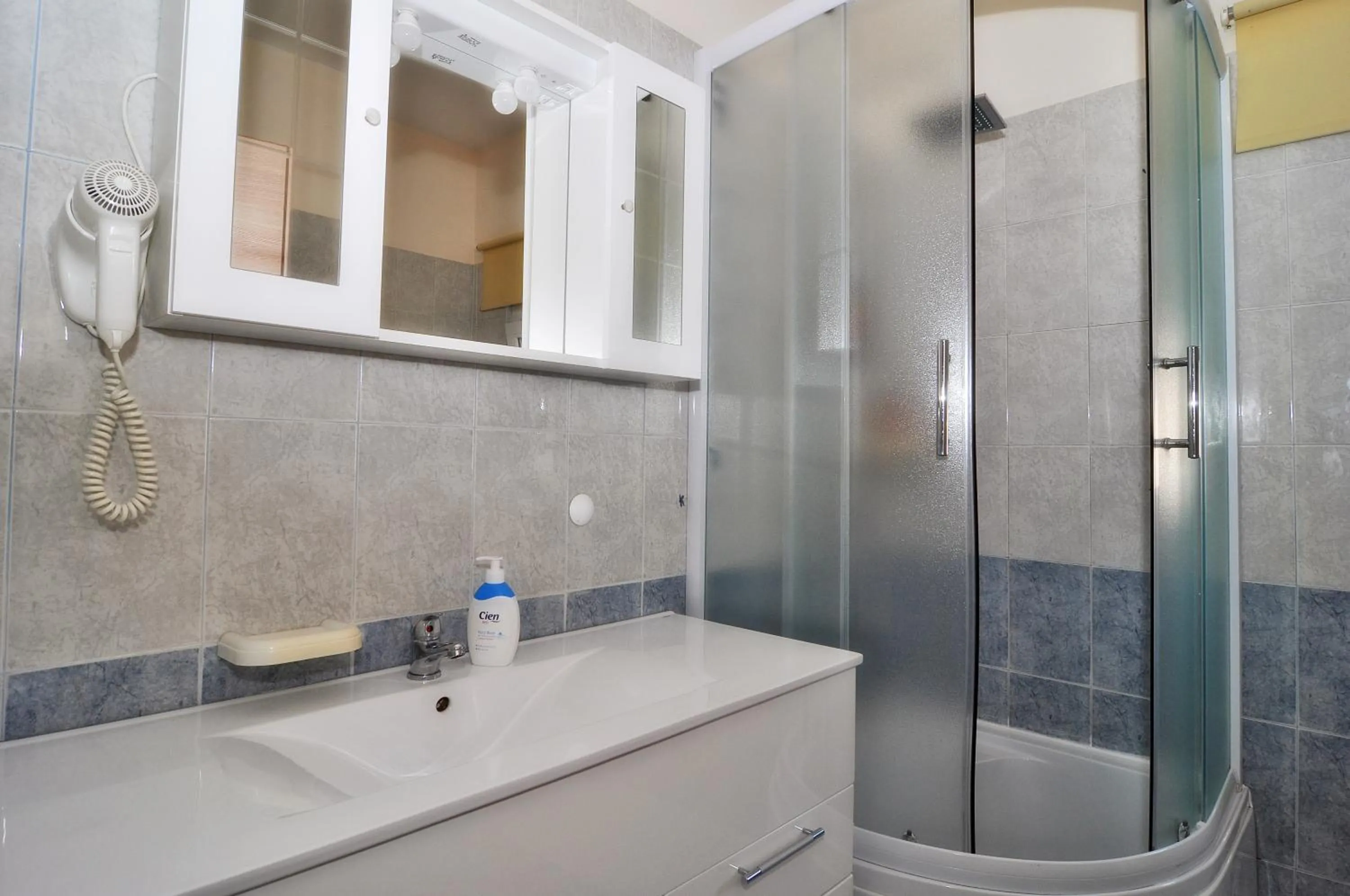 Shower in Villa Vanilla with Heated Pool