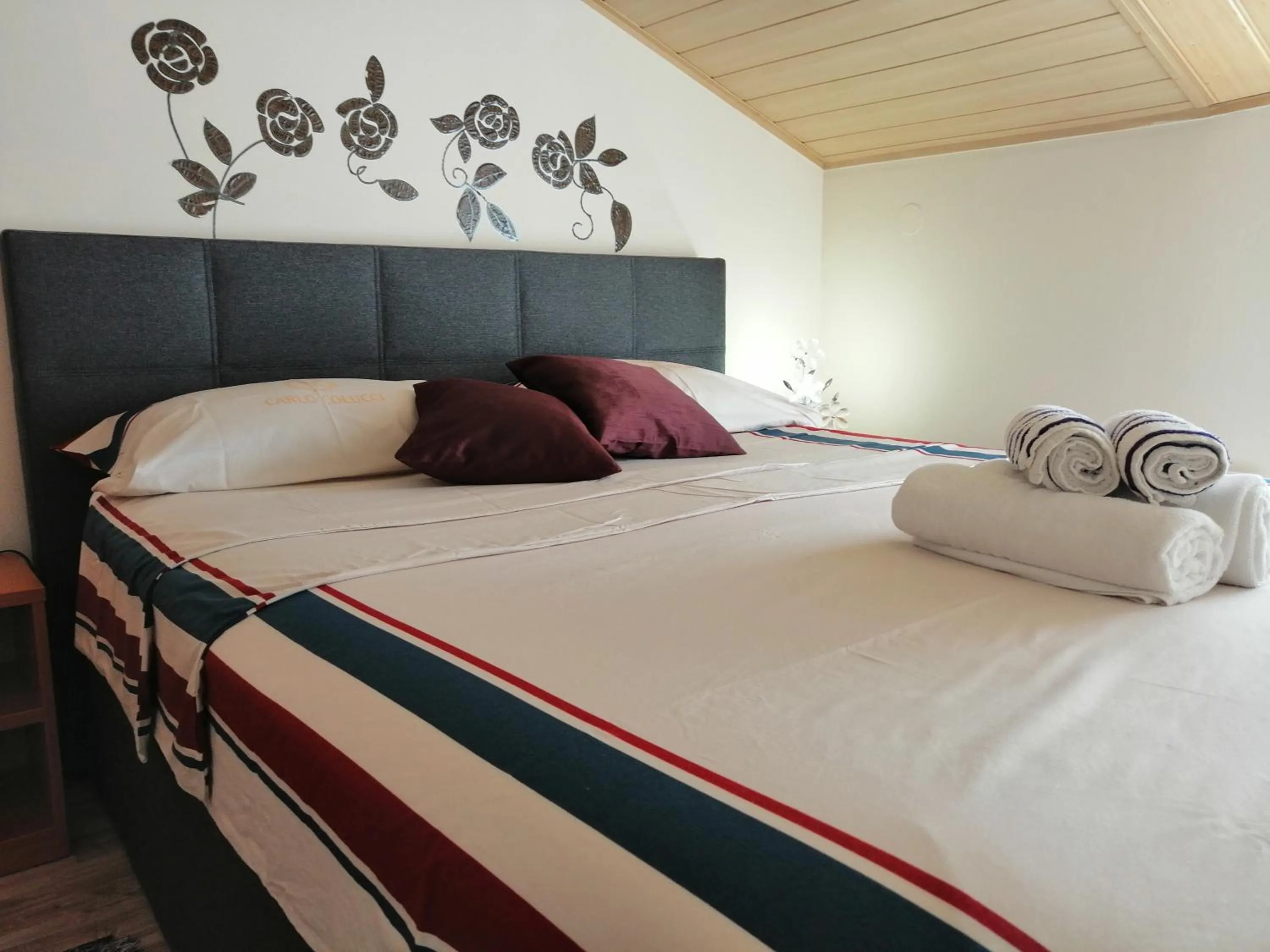 Bed in Villa Vanilla with Heated Pool