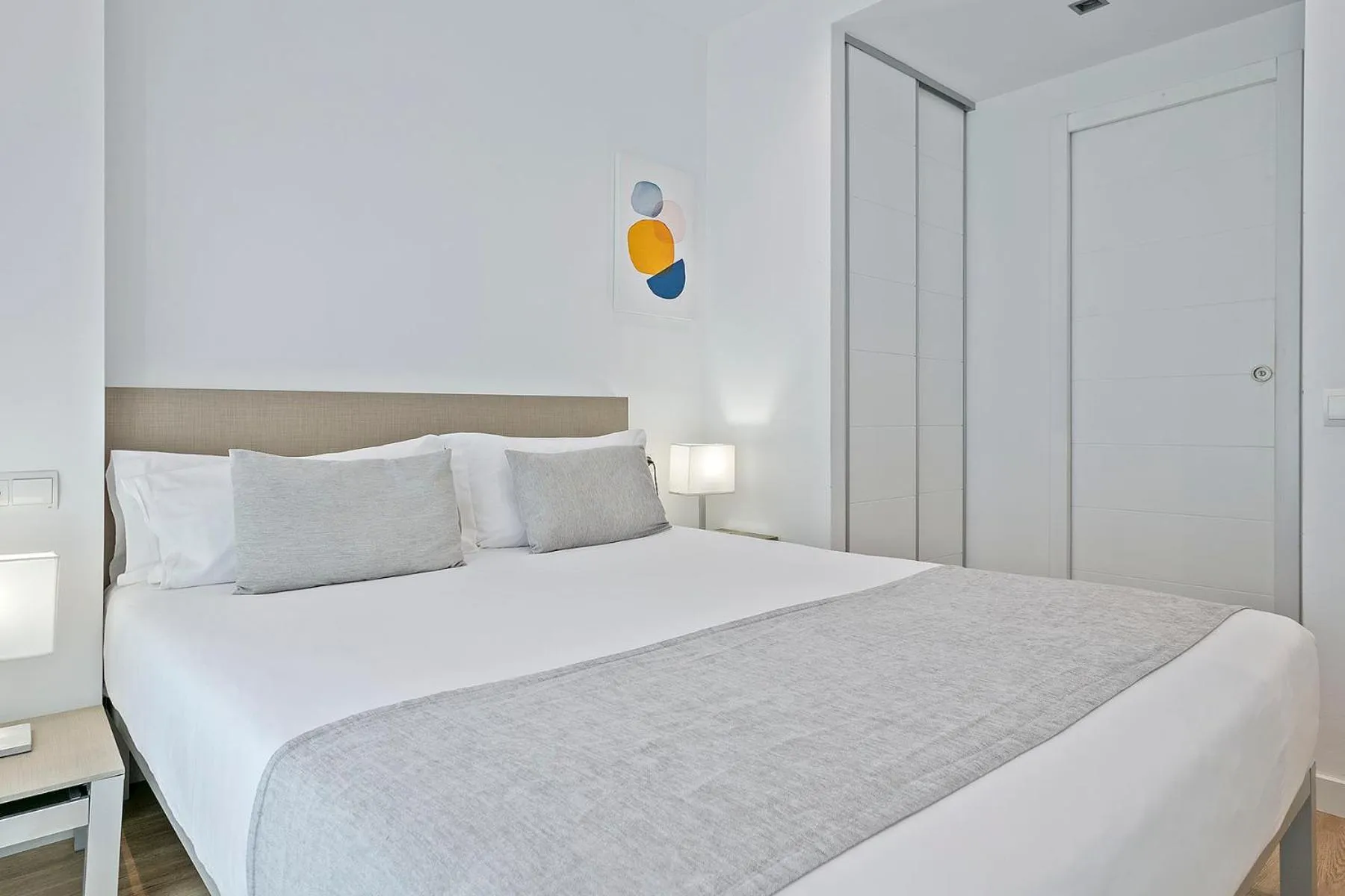 Bed in Lugaris Rambla Apartments