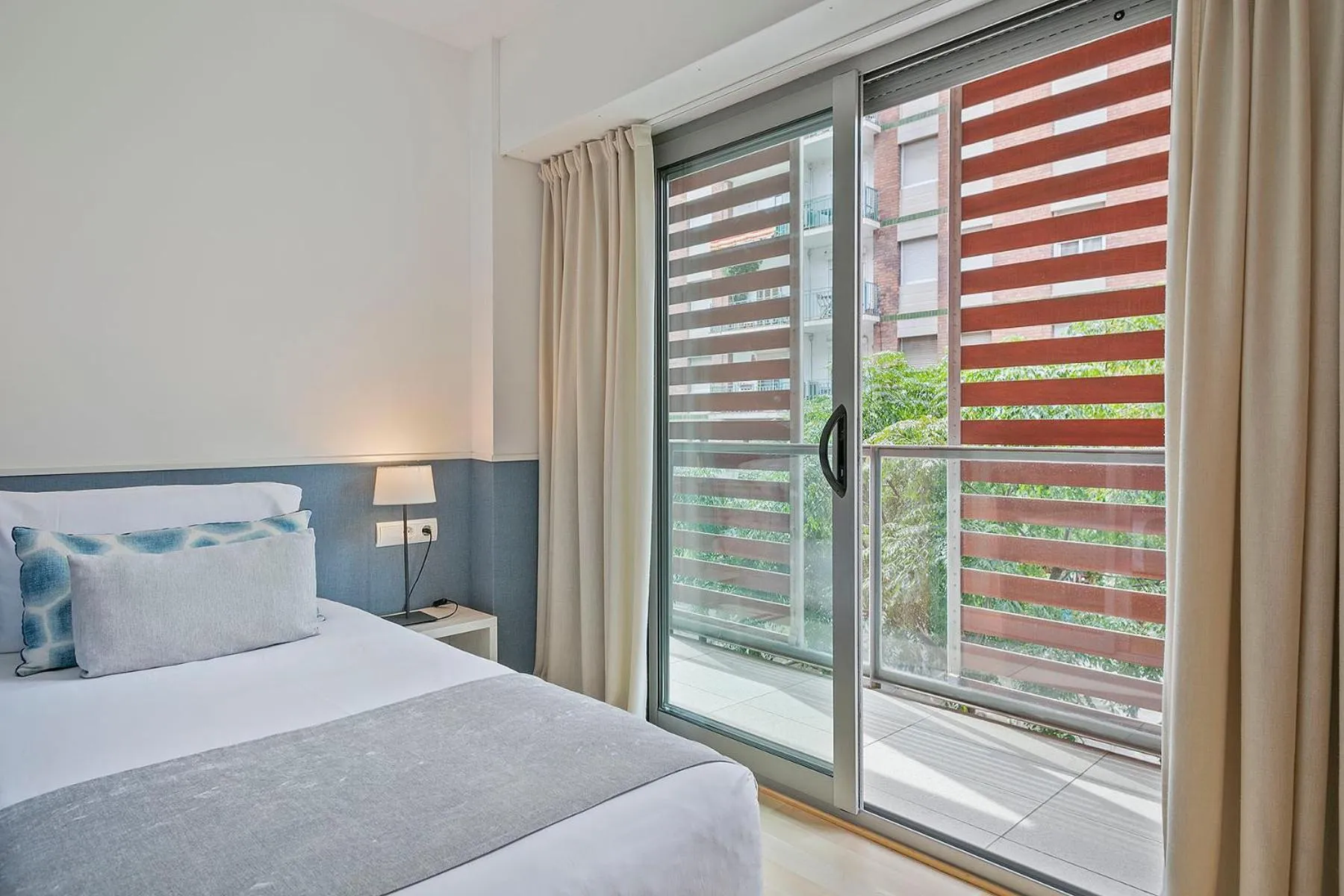 Bed in Lugaris Rambla Apartments