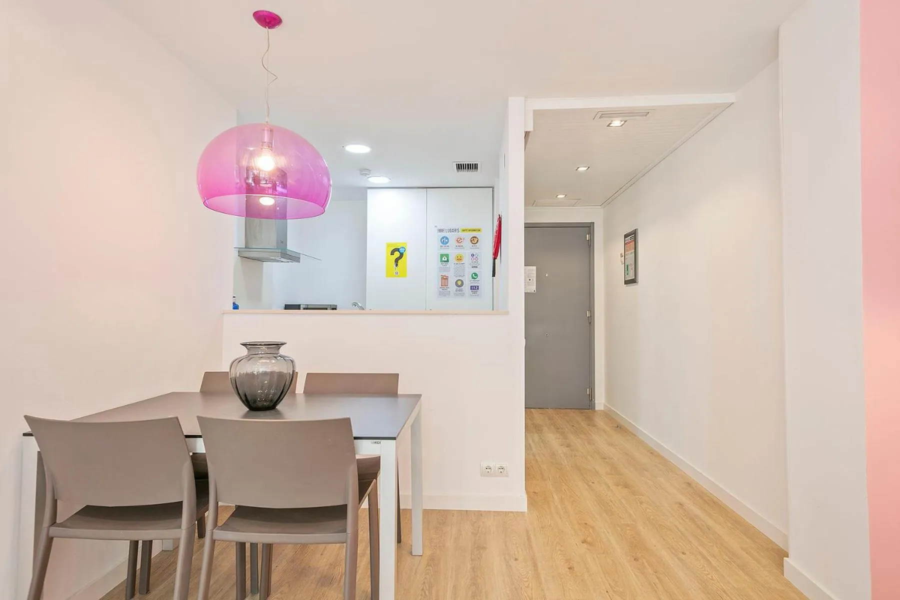 Dining area in Lugaris Rambla Apartments