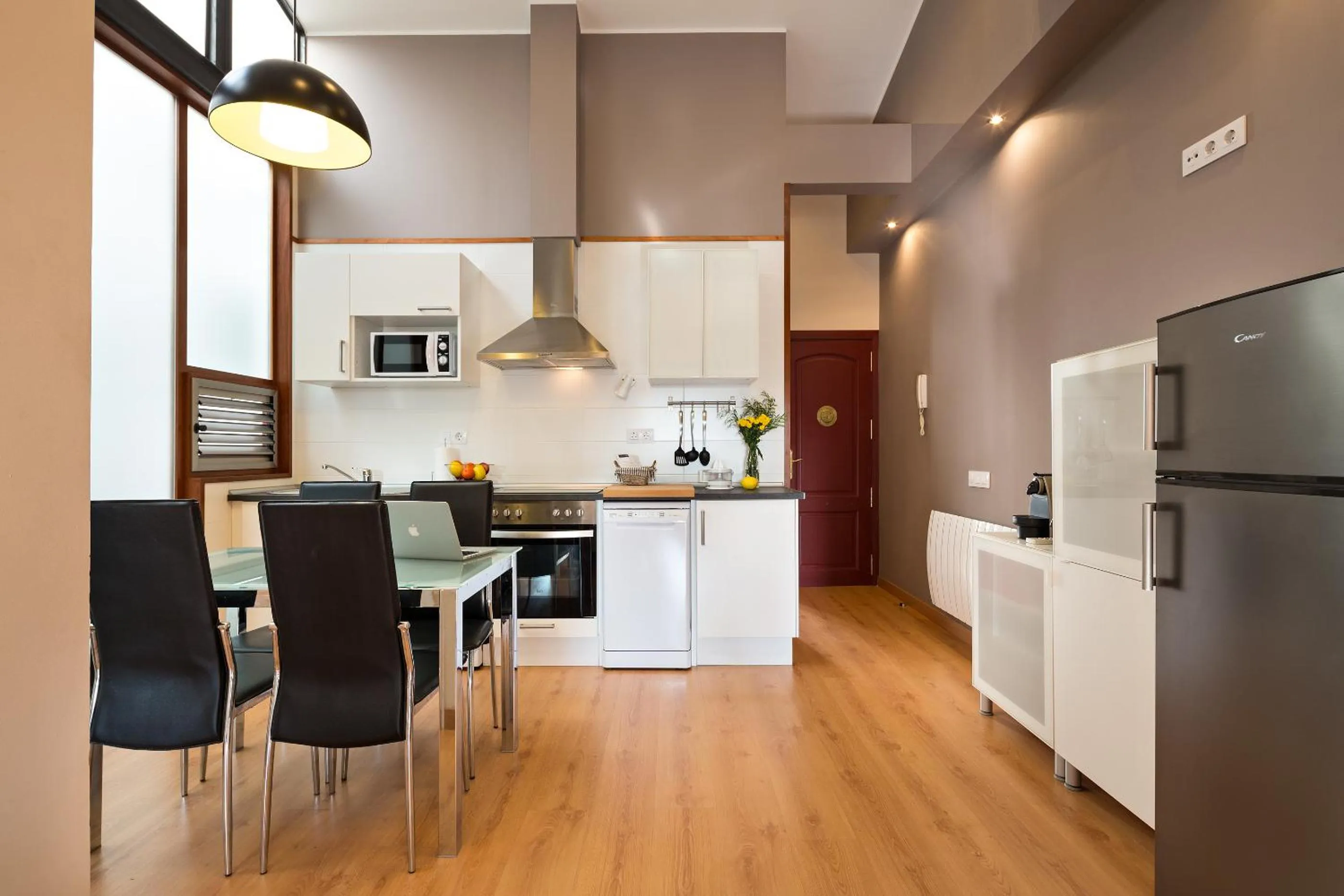 Kitchen or kitchenette in Lugaris Rambla Apartments