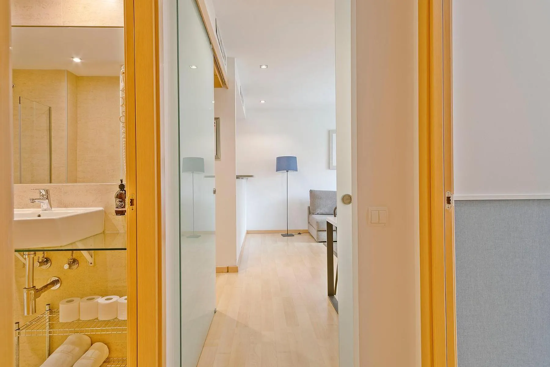 Bathroom in Lugaris Rambla Apartments