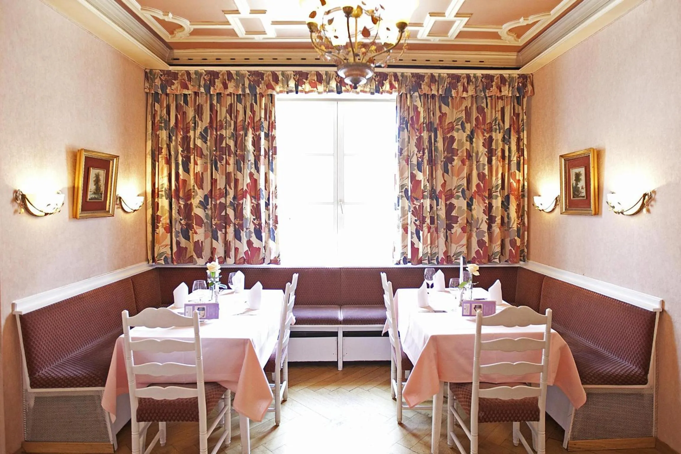 Lounge or bar in Hotel Hirsch