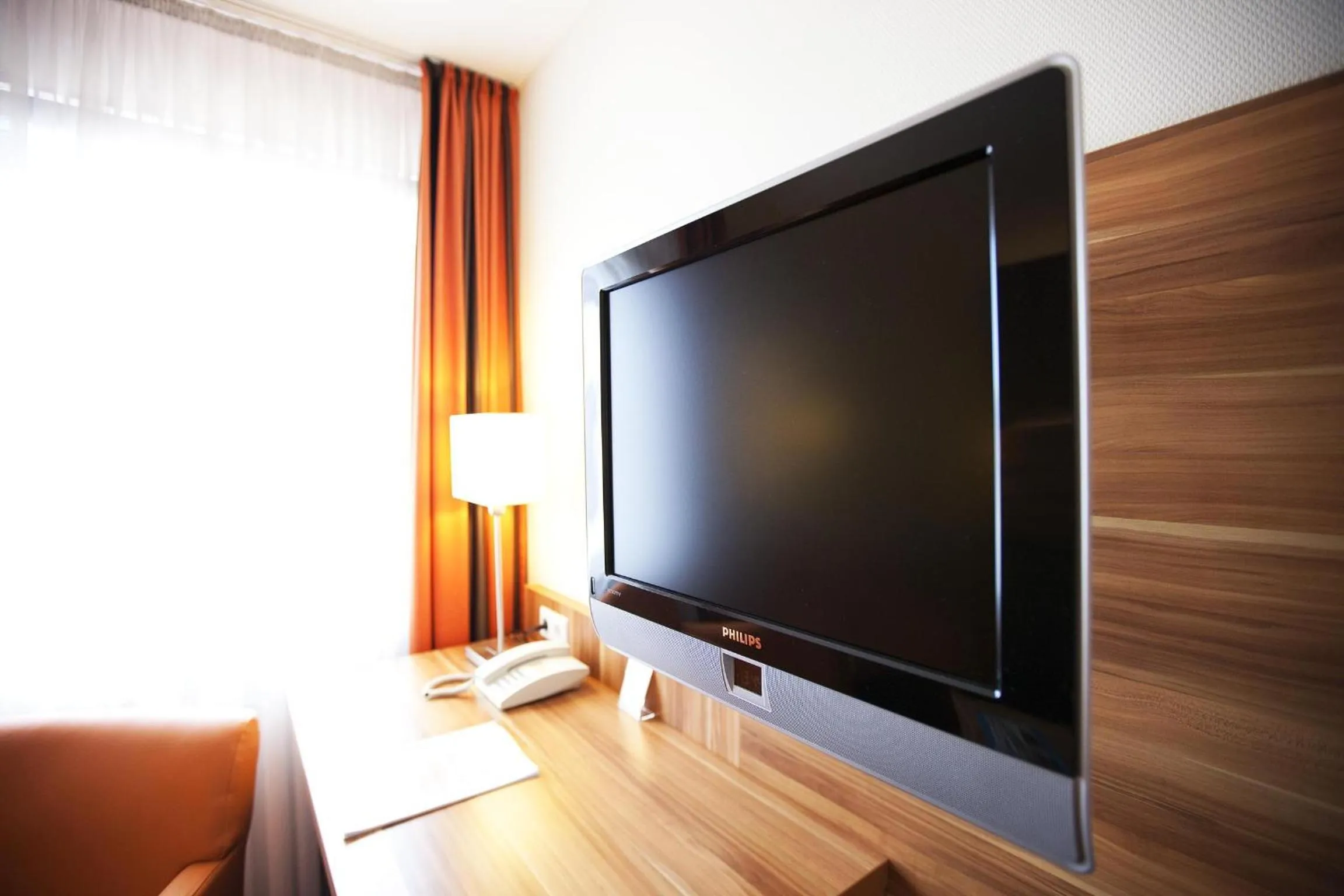 TV and multimedia in Hotel Hirsch