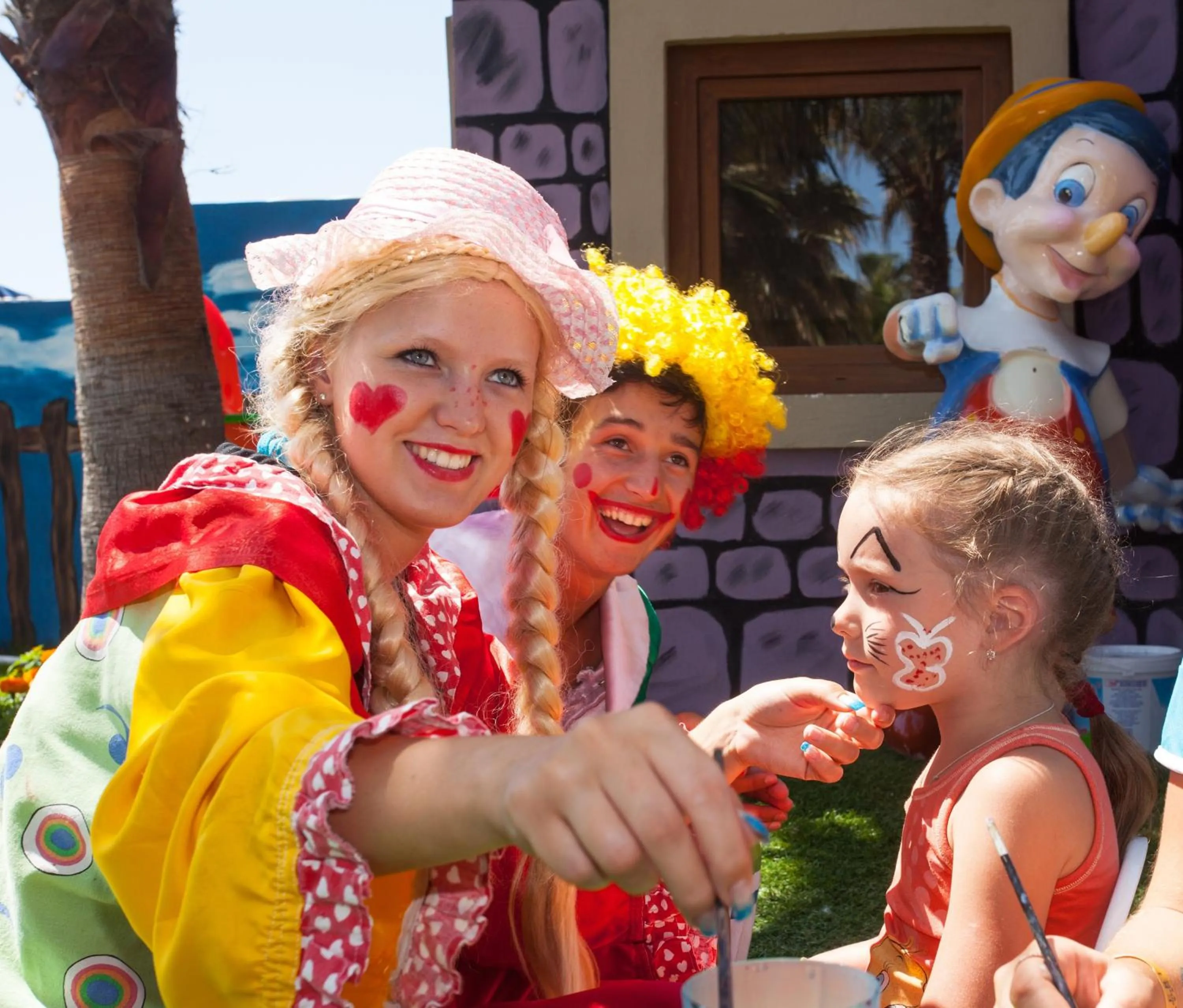 People in Galeri Resort Hotel - Ultra All Inclusive