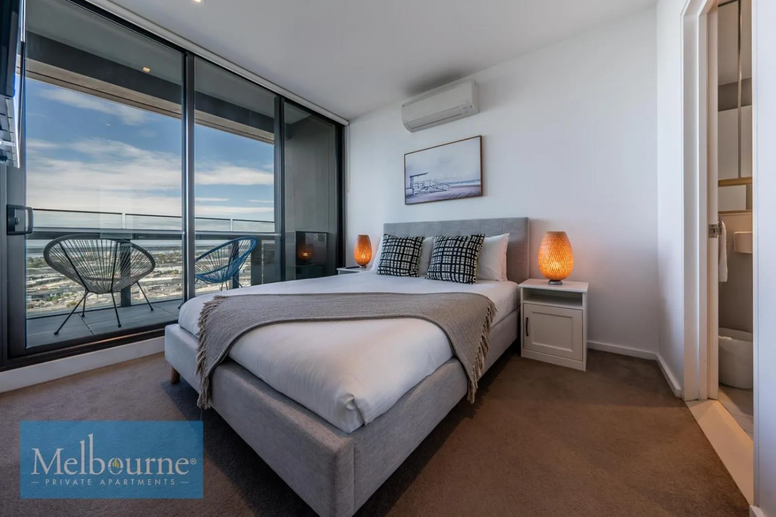 Bedroom, Bed in Melbourne Private Apartments - Collins Street Waterfront, Docklands