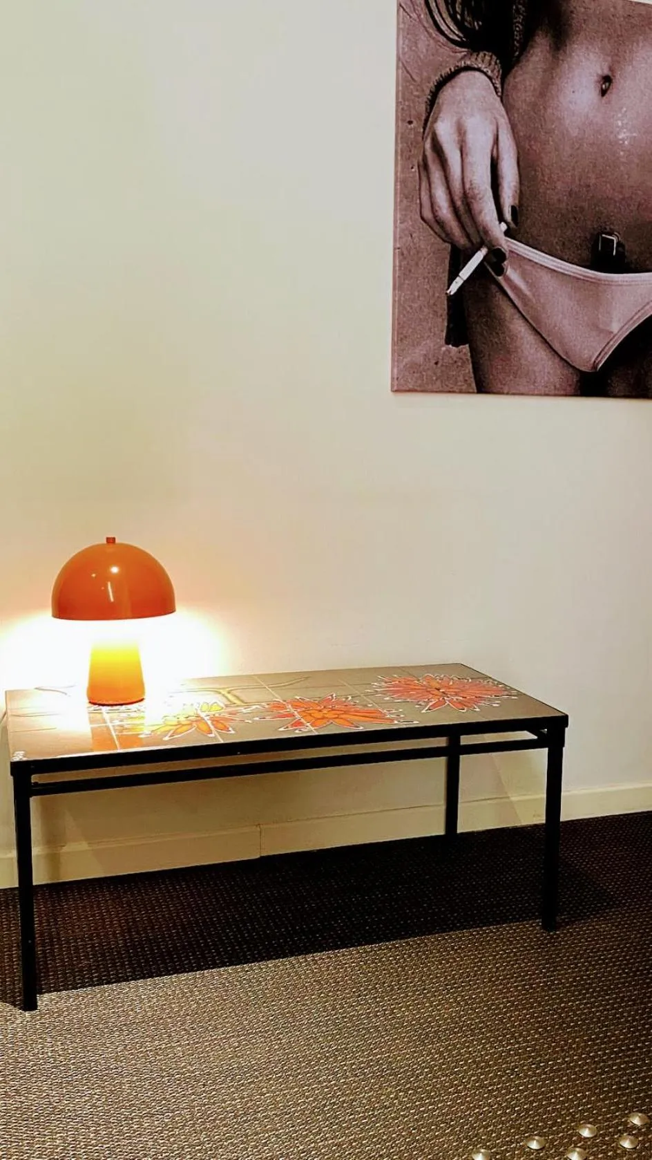 Decorative detail, Bed in Royal Cottage Pamela Hotel Cassis