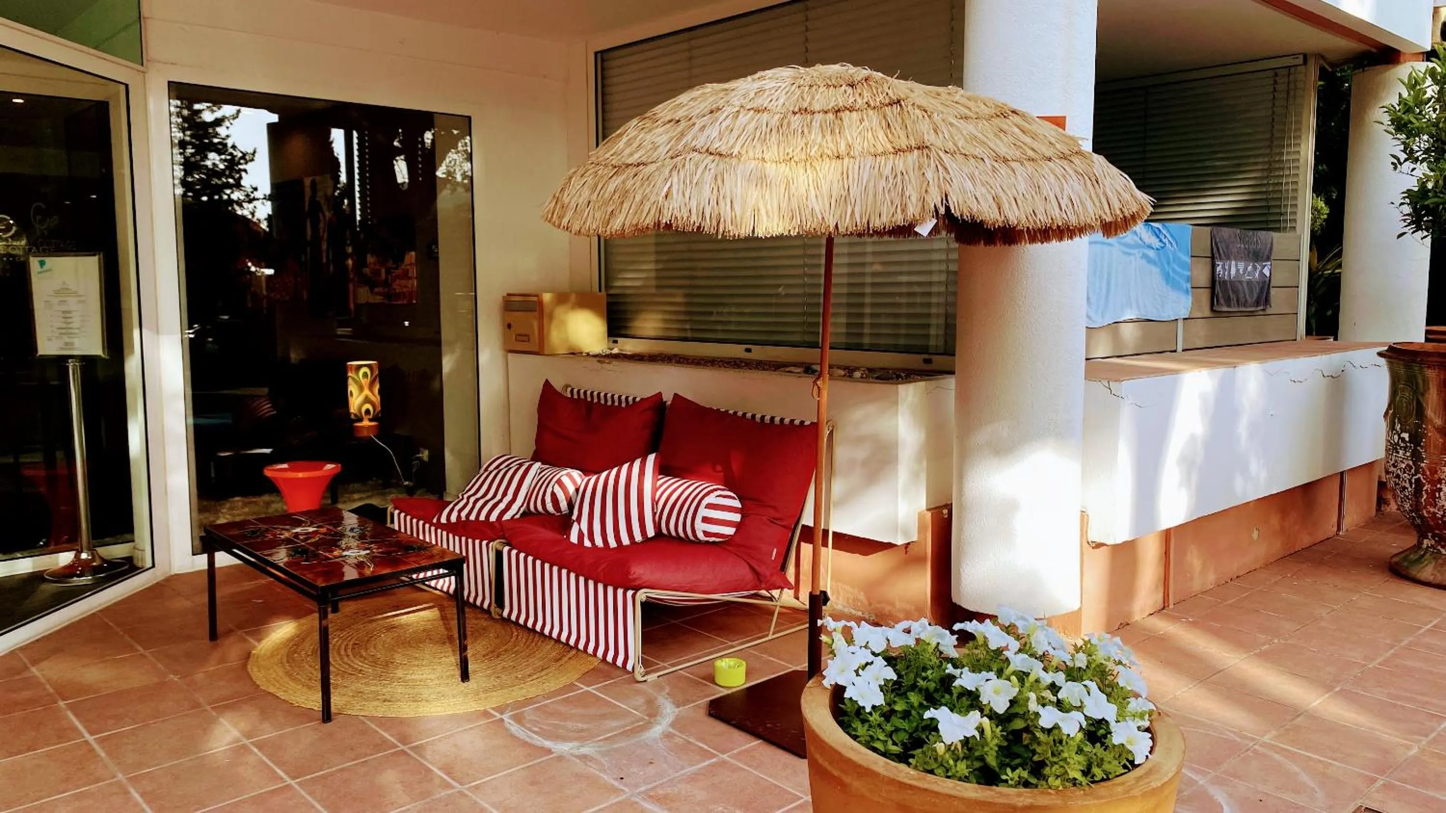 Facade/entrance in Royal Cottage Pamela Hotel Cassis