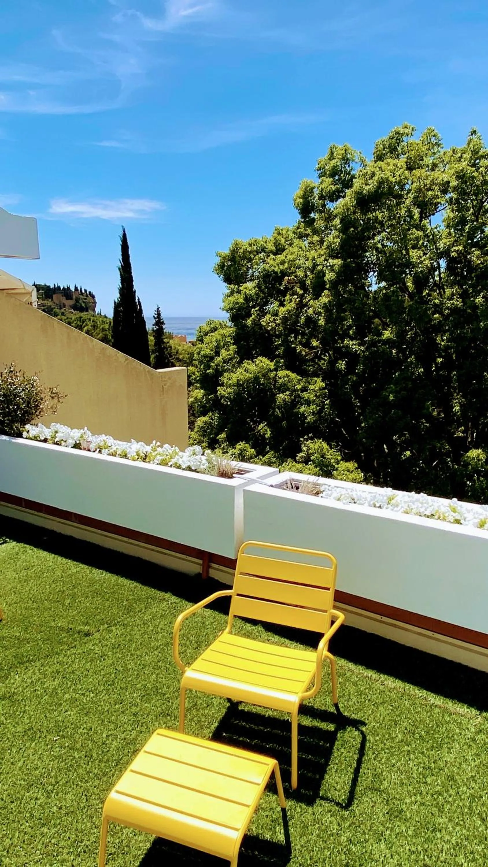Patio in Royal Cottage Pamela Hotel Cassis