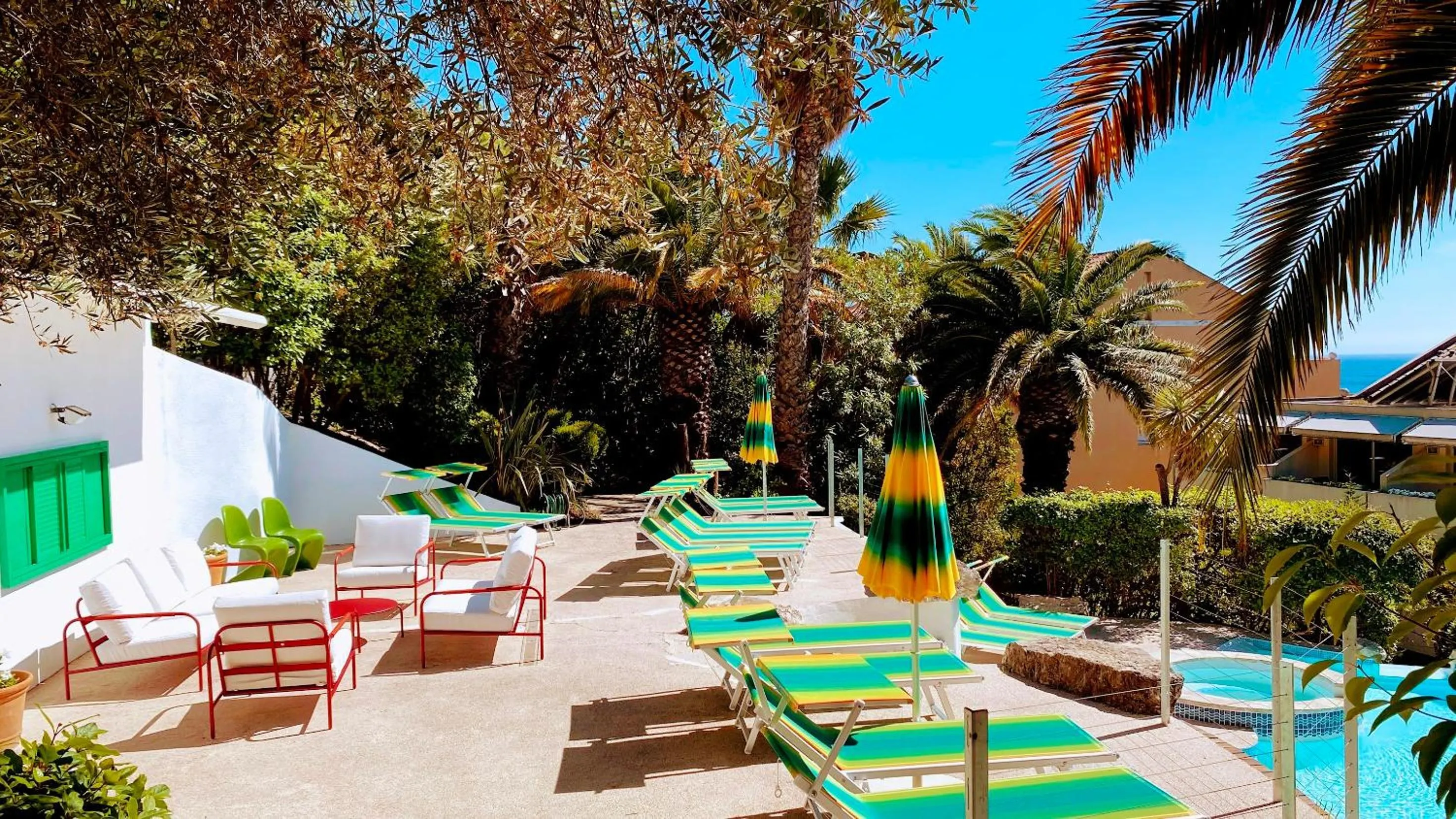 Patio in Royal Cottage Pamela Hotel Cassis