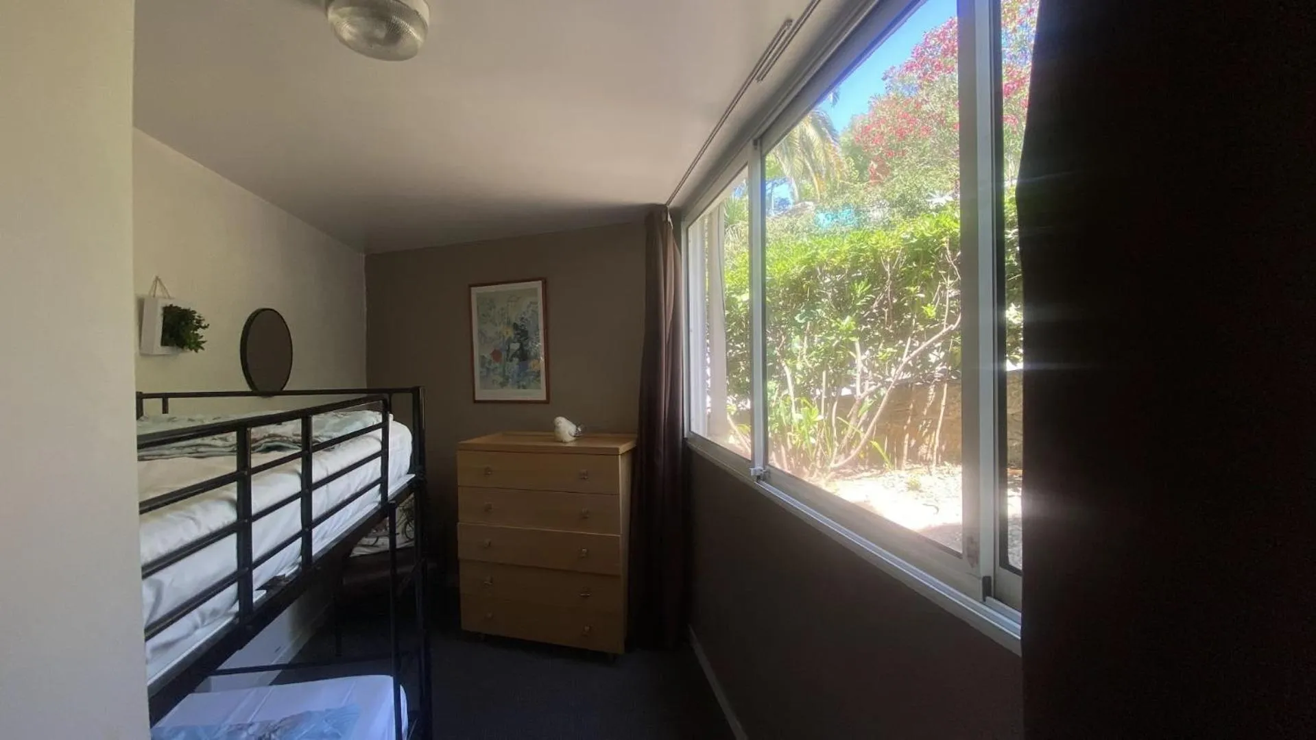 bunk bed in Royal Cottage Pamela Hotel Cassis