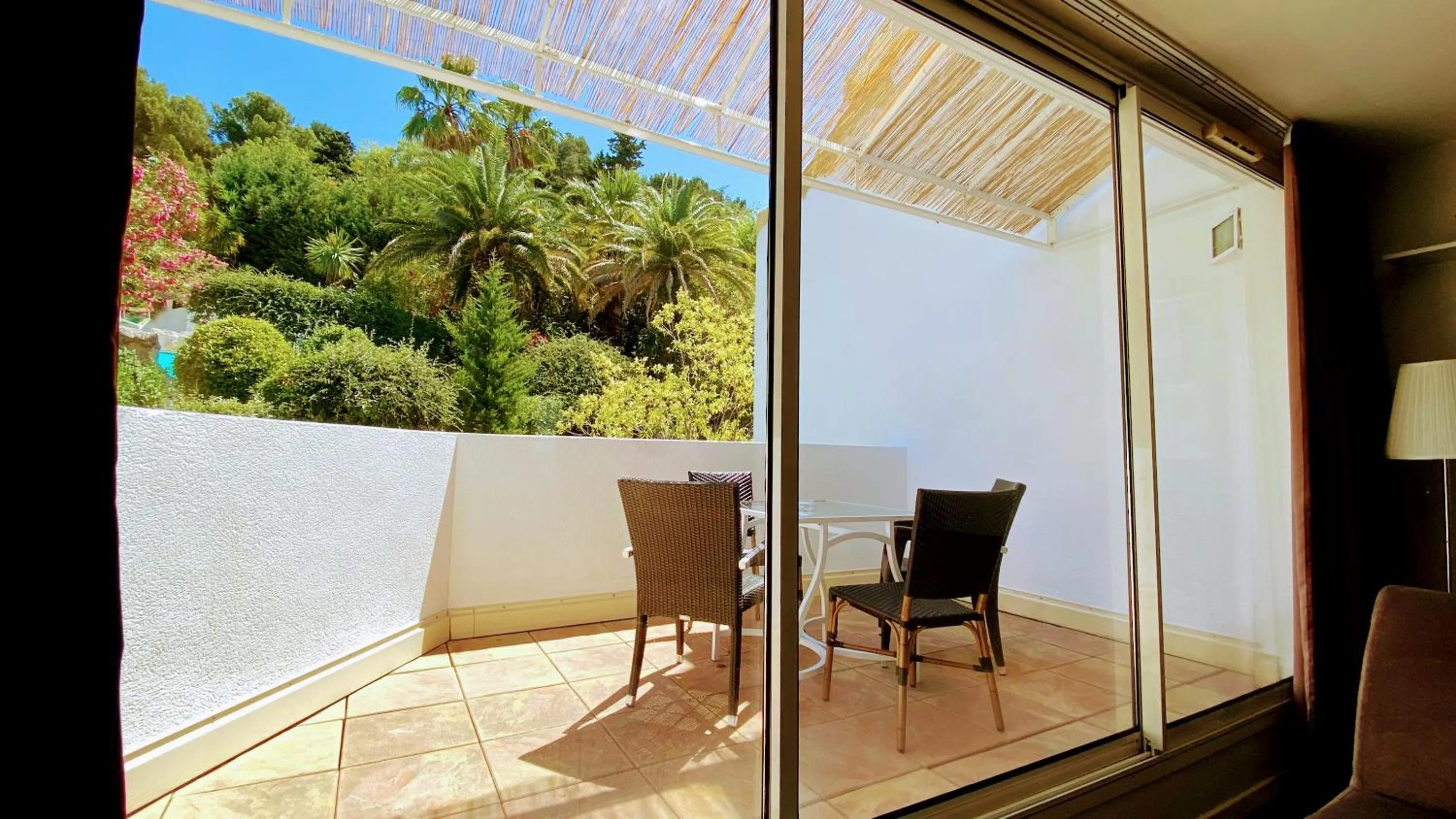 Patio in Royal Cottage Pamela Hotel Cassis