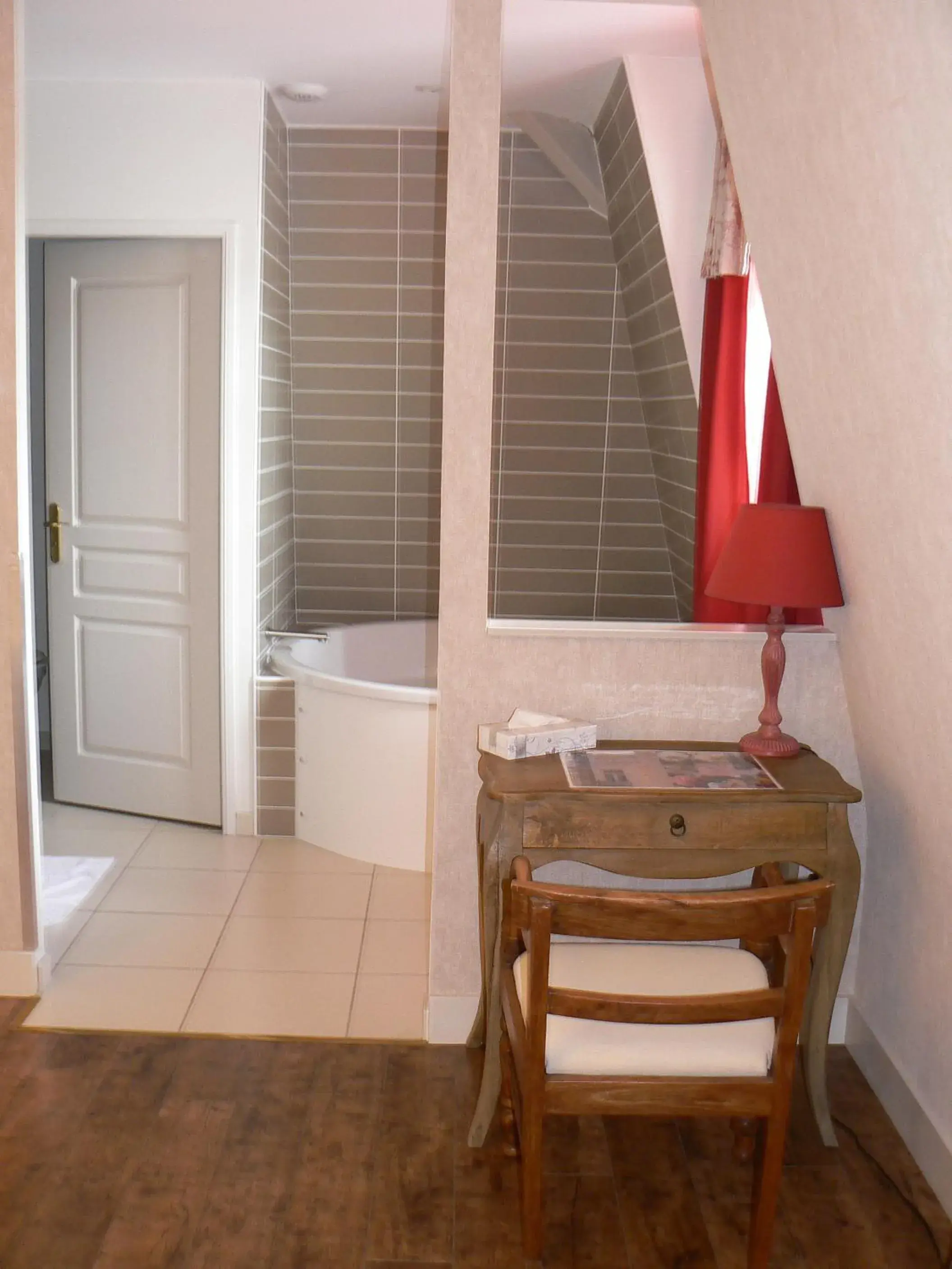 Standard Double Room in Hôtel Restaurants & Spa Perier Du Bignon Standard Double Room in Hôtel Restaurants & Spa Perier Du Bignon