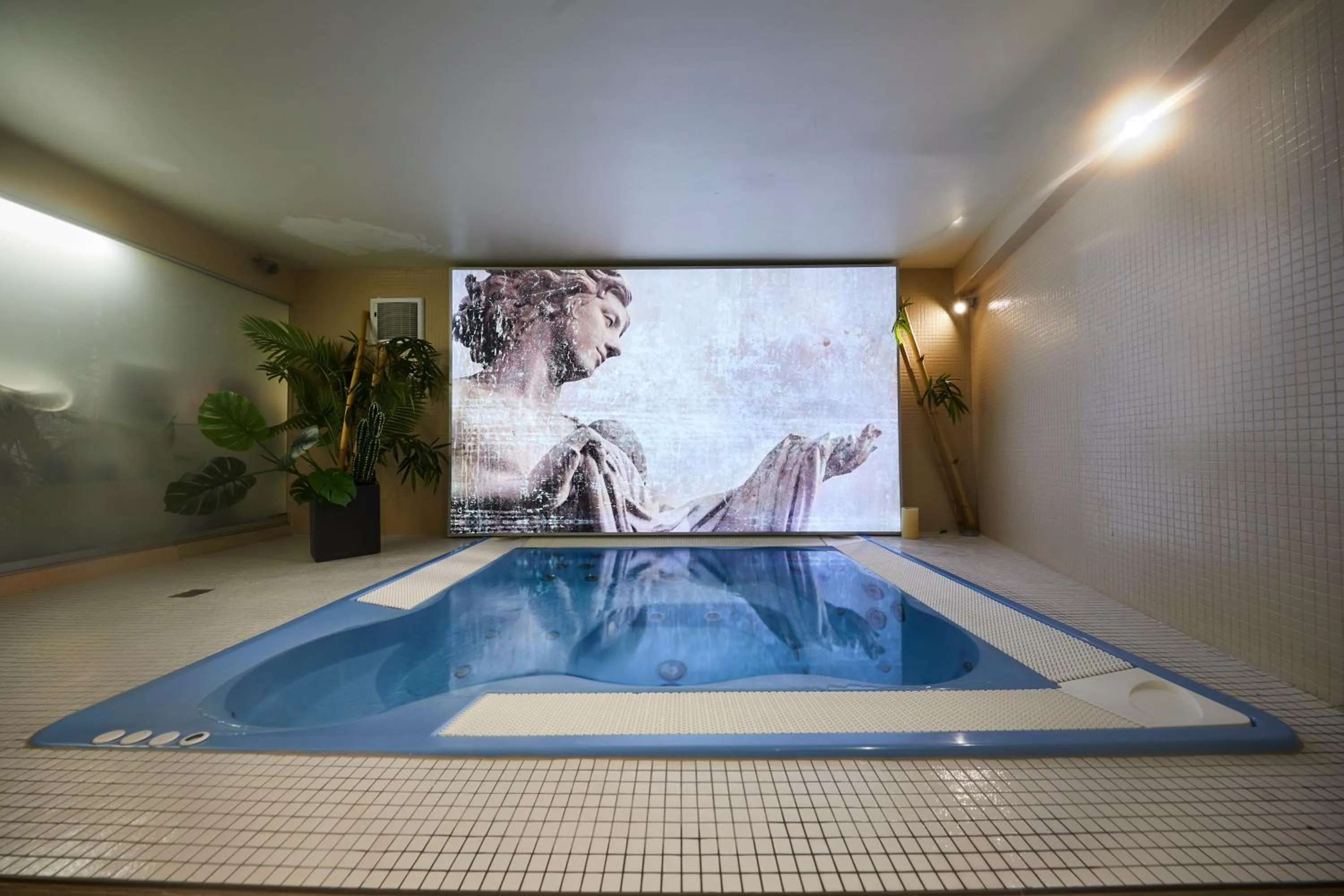 Spa and wellness centre/facilities in Hôtel Restaurants & Spa Perier Du Bignon