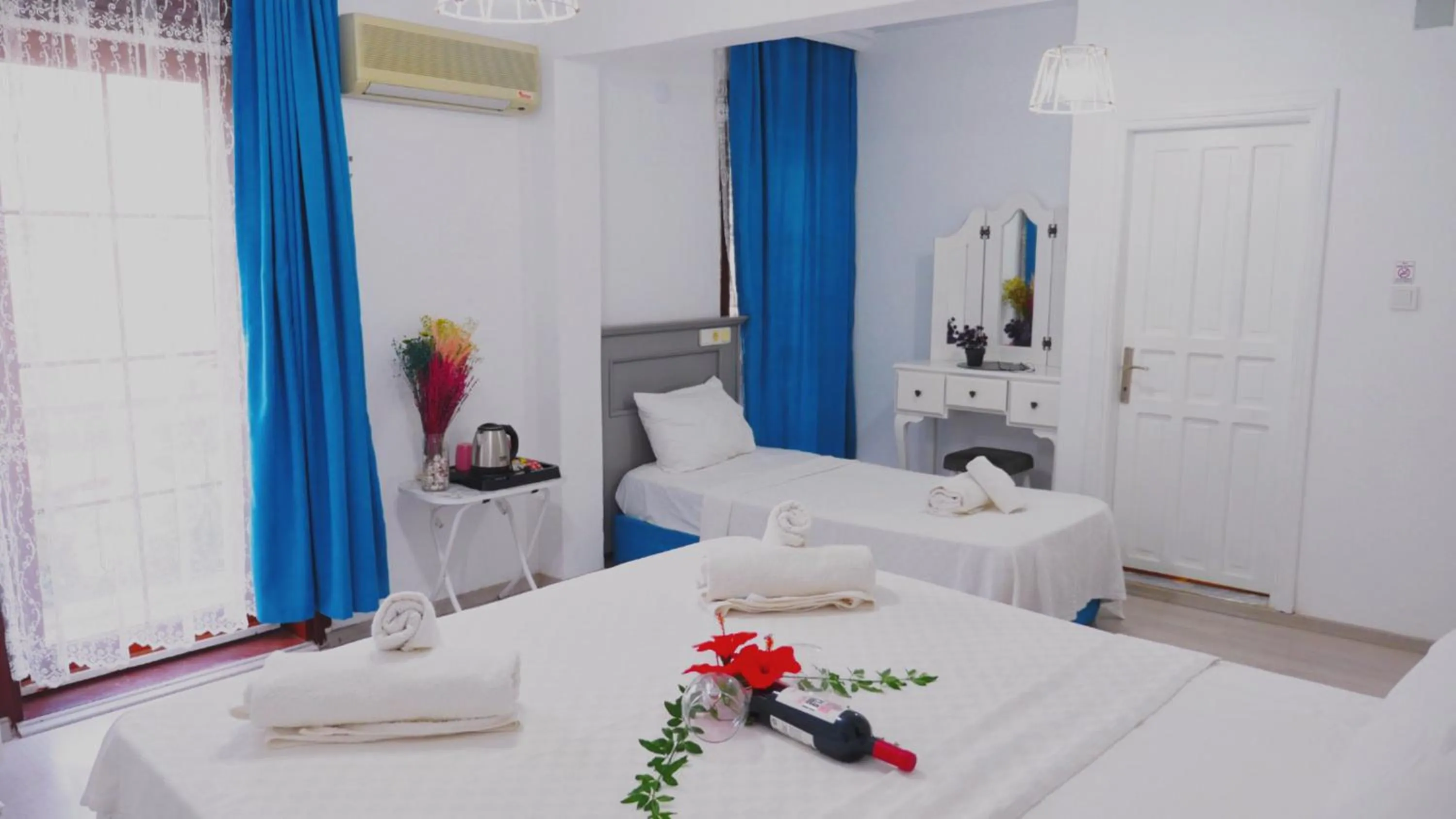 Papermoon Hotel & Apartments