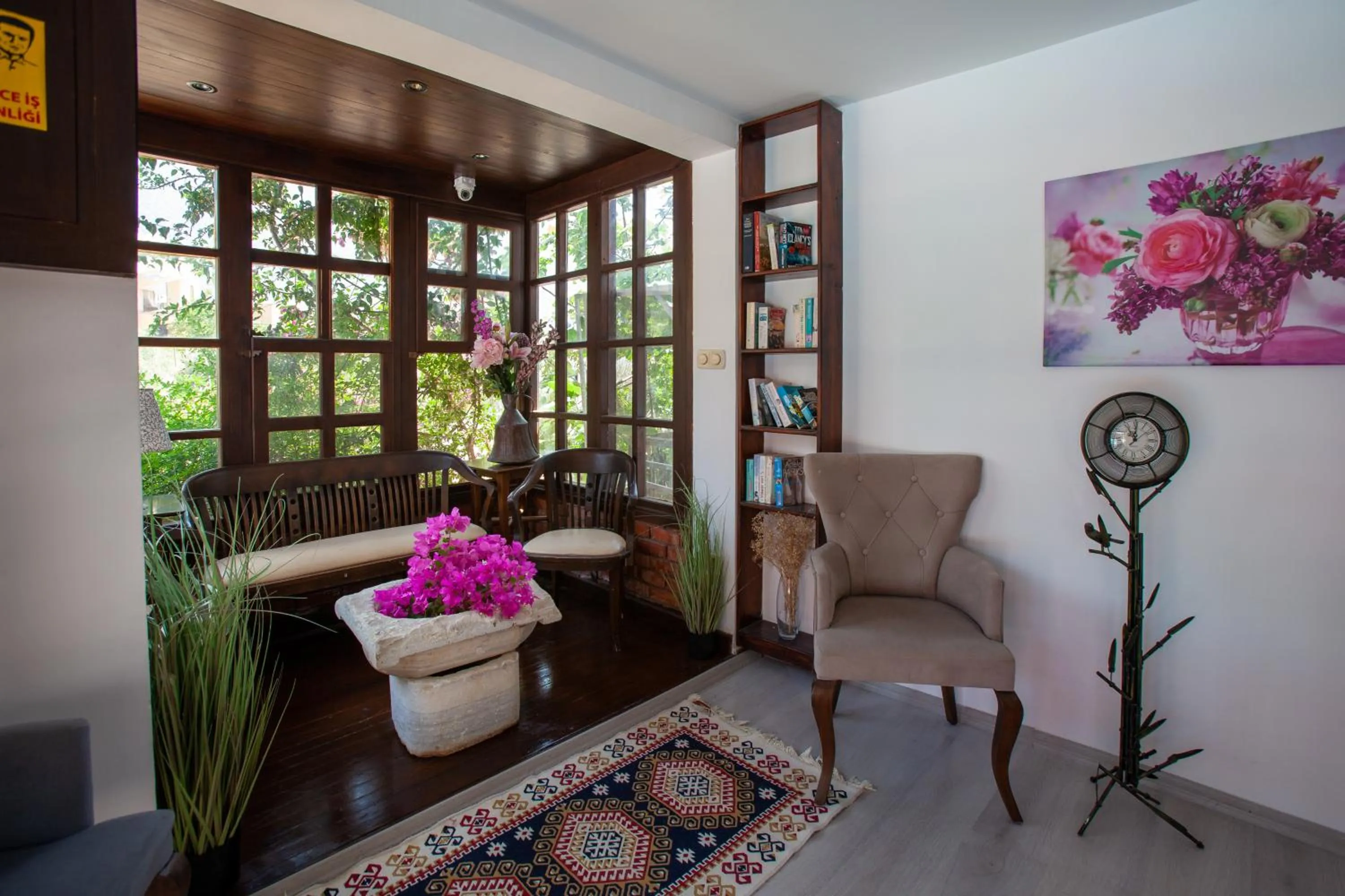 Lobby or reception in Papermoon Hotel & Apartments