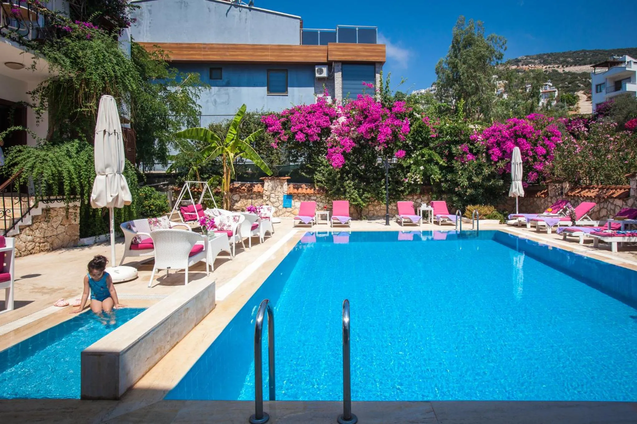 Papermoon Hotel & Apartments